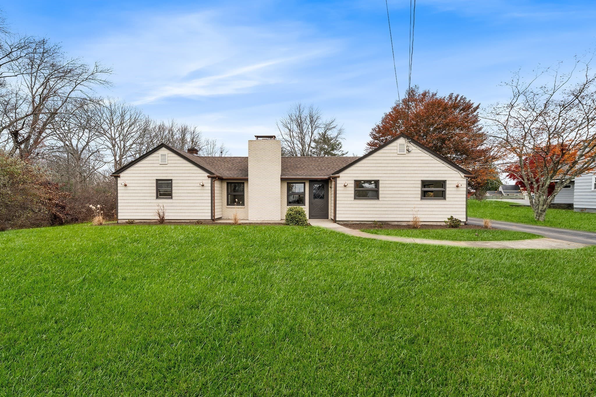 Single Family Residence at 195 Barney Ave, Rehoboth MA 02769, Rehoboth, photo 2 of 35