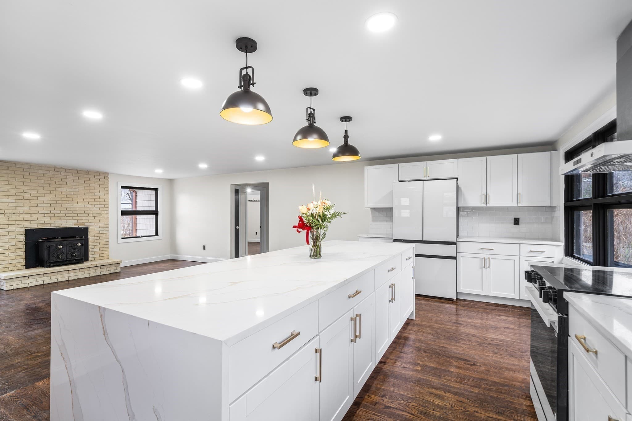 Single Family Residence at 195 Barney Ave, Rehoboth MA 02769, Rehoboth, photo 8 of 35