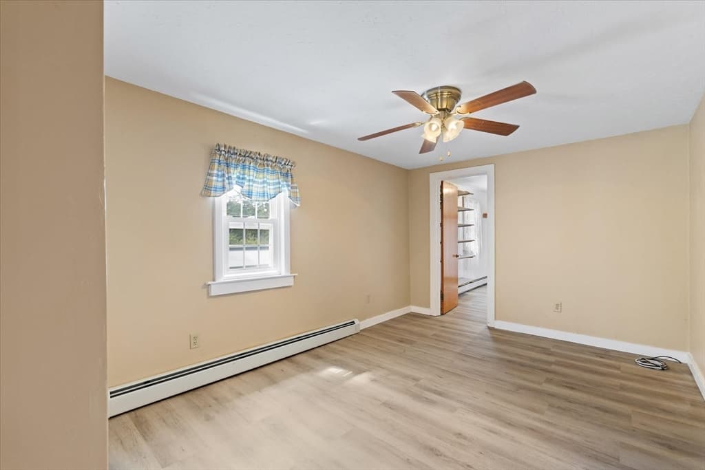 Single Family Residence at 1 Freeman Ave, Webster MA 01570, Webster, photo 6 of 31