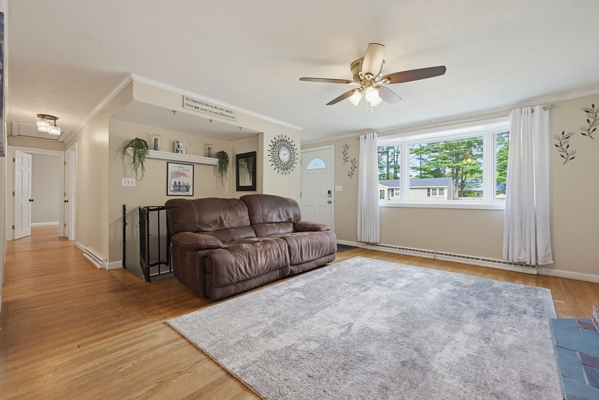 Single Family Residence at 8 Pontiac Rd, Walpole MA 02081, photo 3 of 37