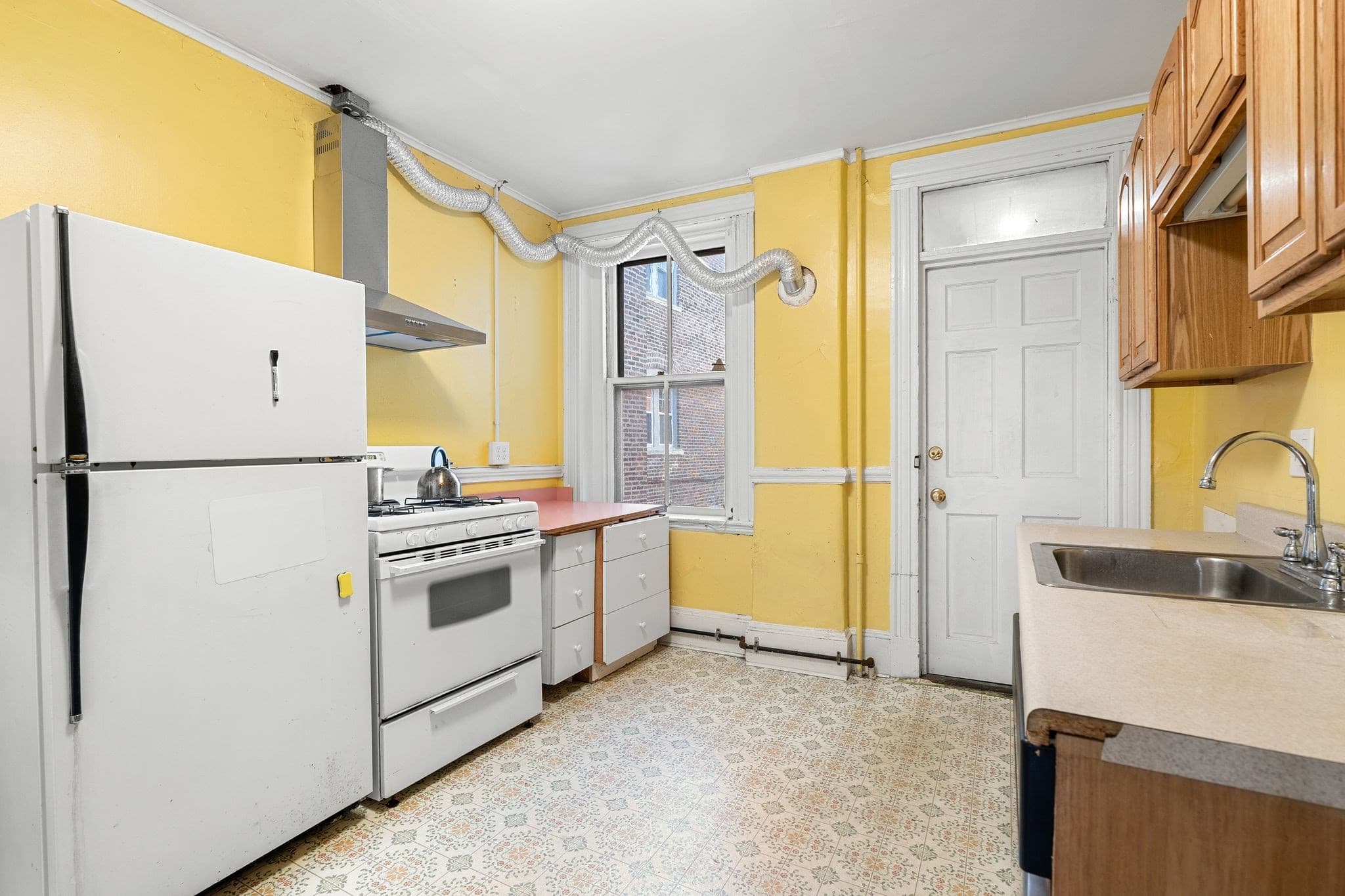 3 Family - 3 Units Up/Down at 26 Parkway Road, Brookline MA 02445, Brookline, photo 26 of 42