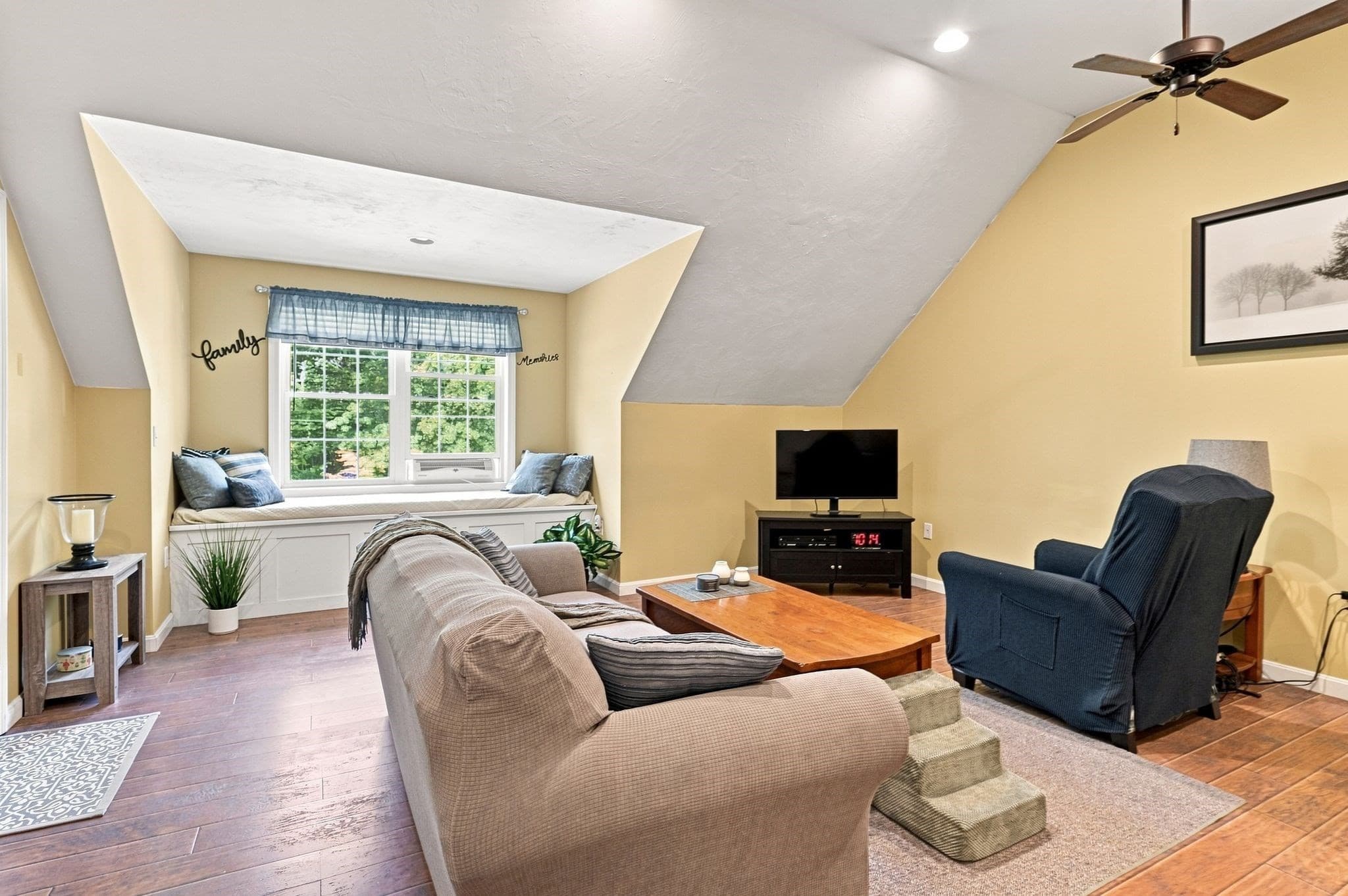 Single Family Residence at 61 Breakneck Rd, Sturbridge MA 01566, Sturbridge, photo 35 of 42