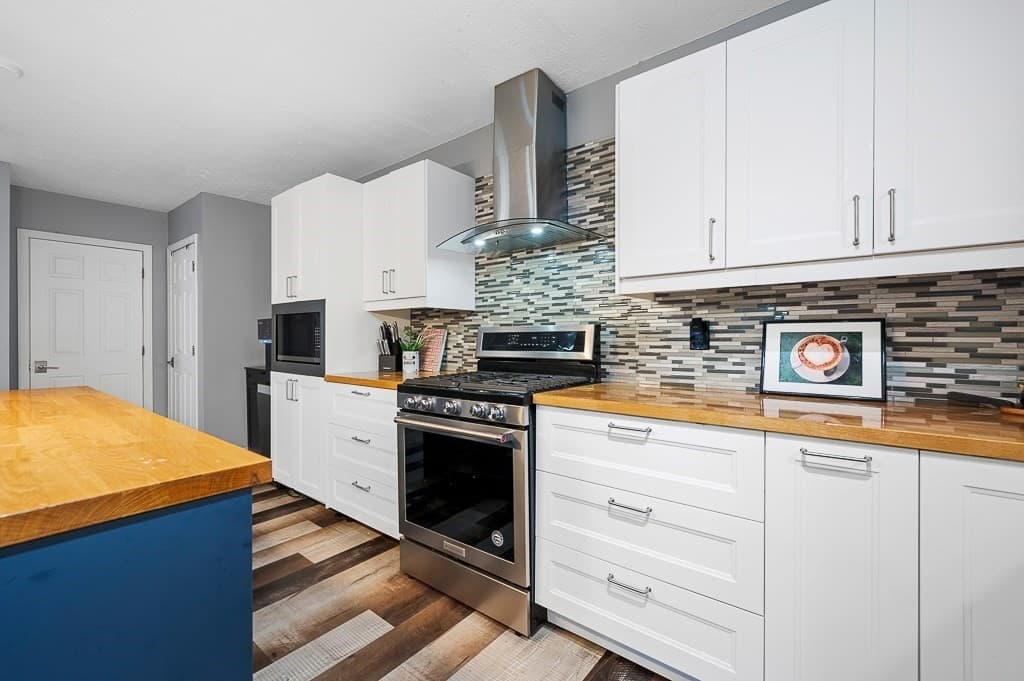 Condominium at 25 Voyagers Ln # 25, Ashland MA 01721, photo 11 of 30