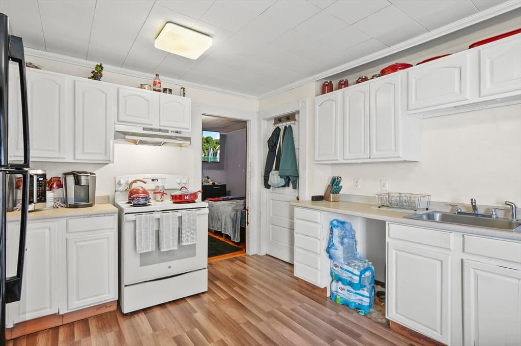 2 Family - 2 Units Up/Down at 218 Central Street, Leominster MA 01453, Leominster, photo 7 of 29
