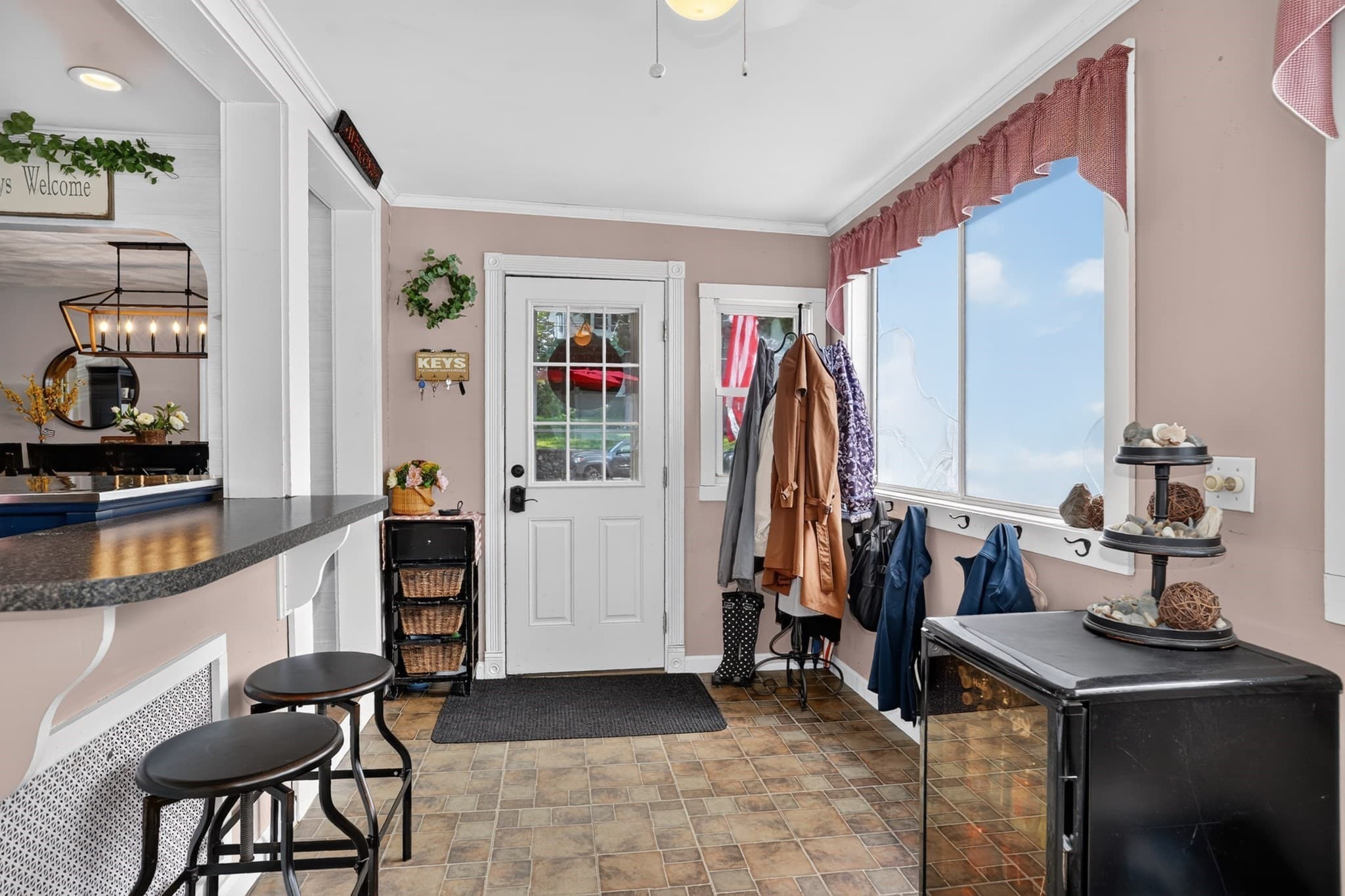 Single Family Residence at 18 Ellis St, Woburn MA 01801, Woburn, photo 10 of 35