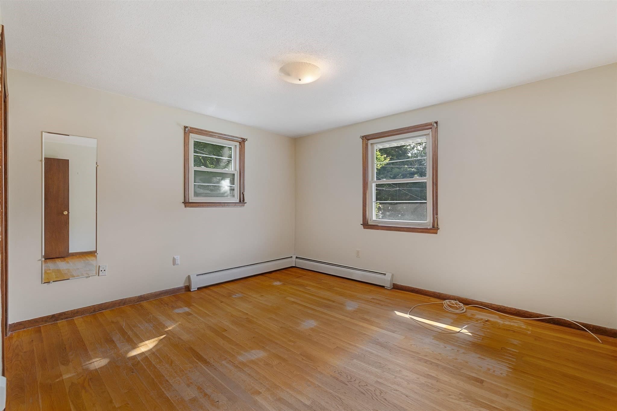 Single Family Residence at 8 Beechwood Dr, Rutland MA 01543, Rutland, photo 17 of 40