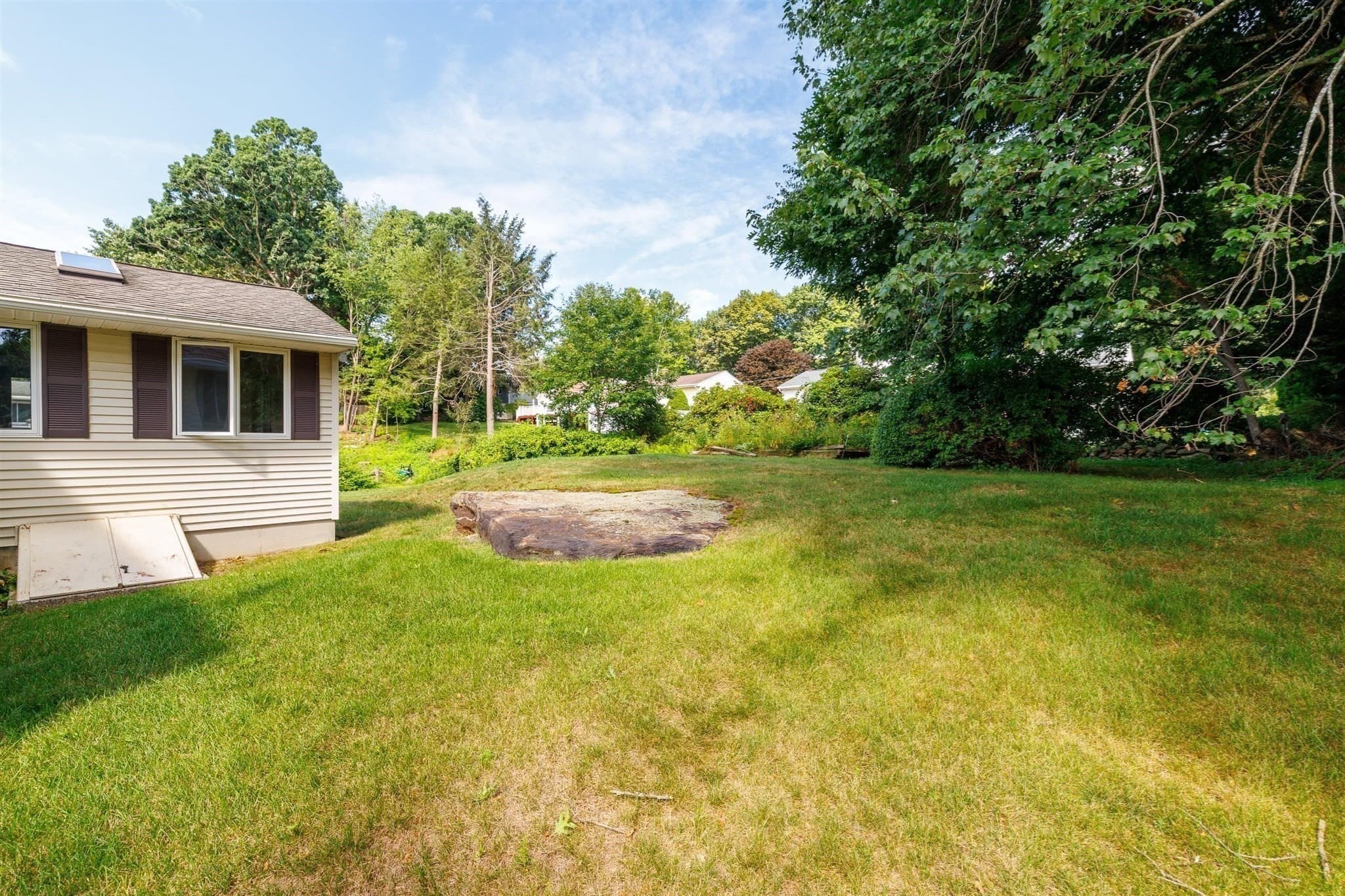 Single Family Residence at 8 Beechwood Dr, Rutland MA 01543, Rutland, photo 37 of 40