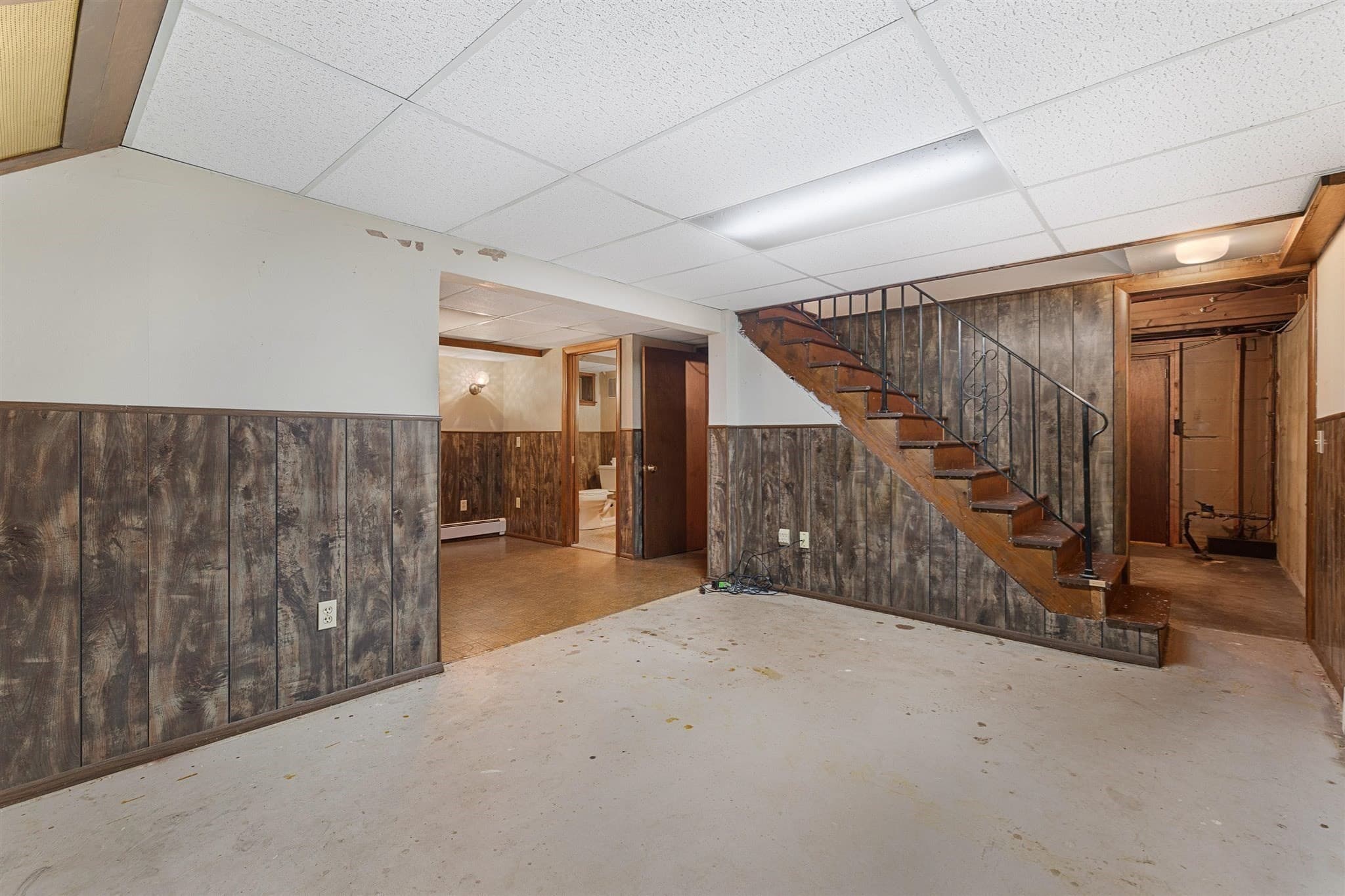 Single Family Residence at 8 Beechwood Dr, Rutland MA 01543, Rutland, photo 25 of 40