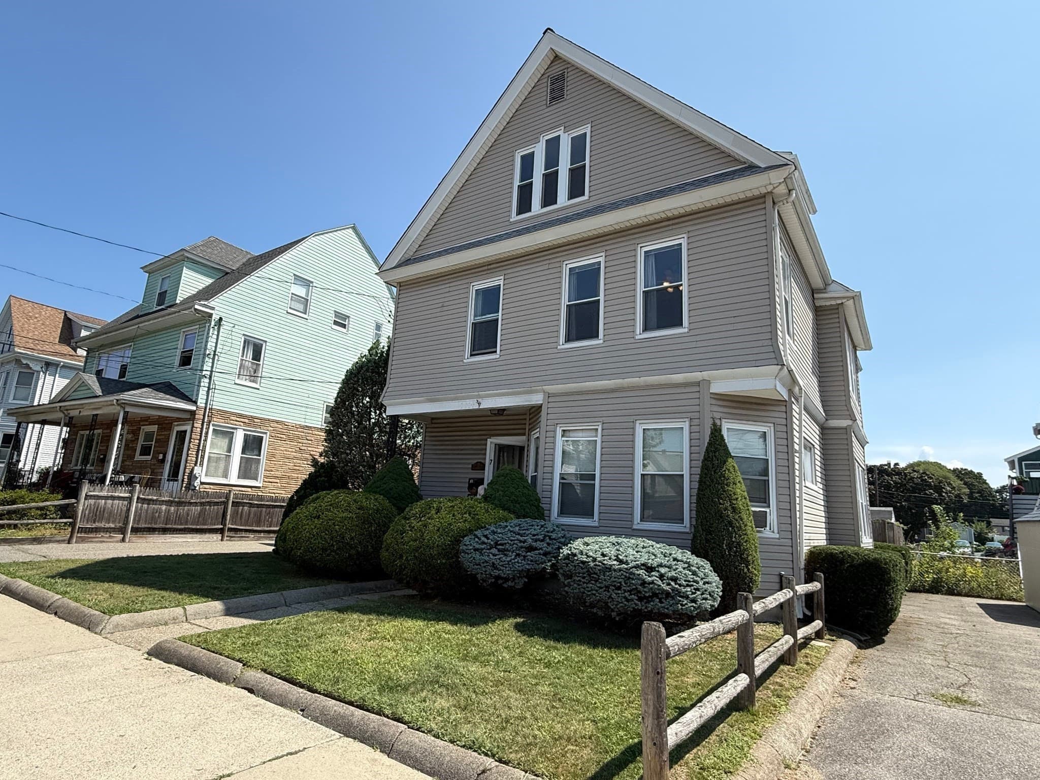 2 Family - 2 Units Up/Down at 7 Pembroke St, Medford MA 02155, Medford, photo 42 of 42