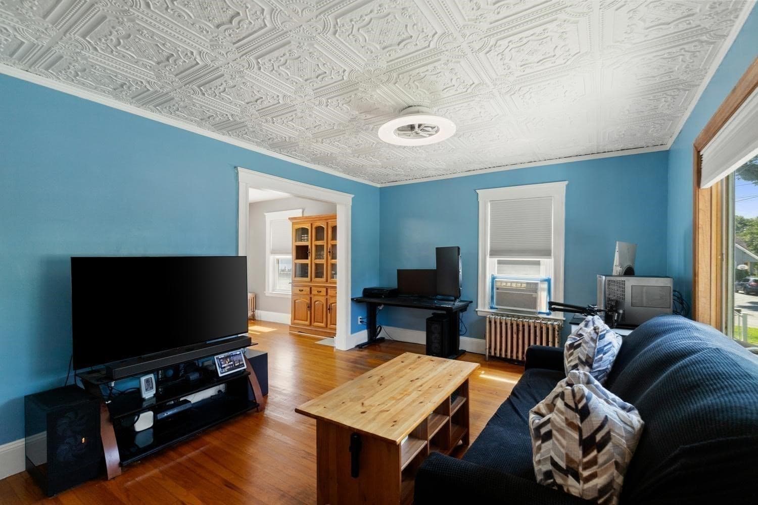 Condominium at 7 Lawrence St # B, Beverly MA 01915, Beverly, photo 6 of 36