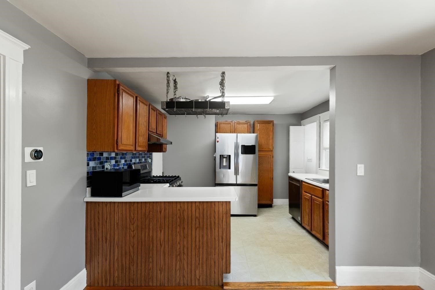 Condominium at 7 Lawrence St # B, Beverly MA 01915, Beverly, photo 12 of 36