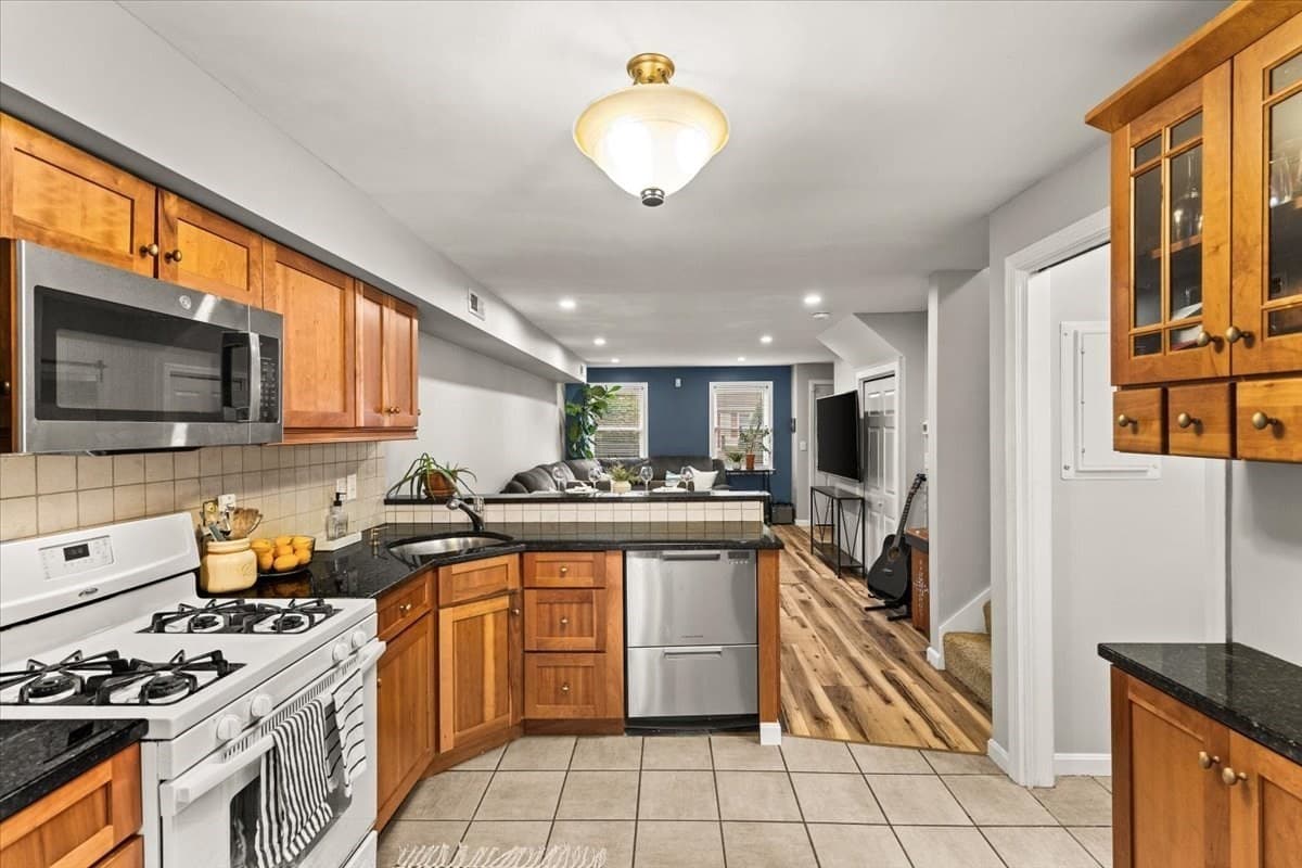 Condominium at 702 Brookline Way # 702, Rockland MA 02370, Rockland, photo 12 of 33