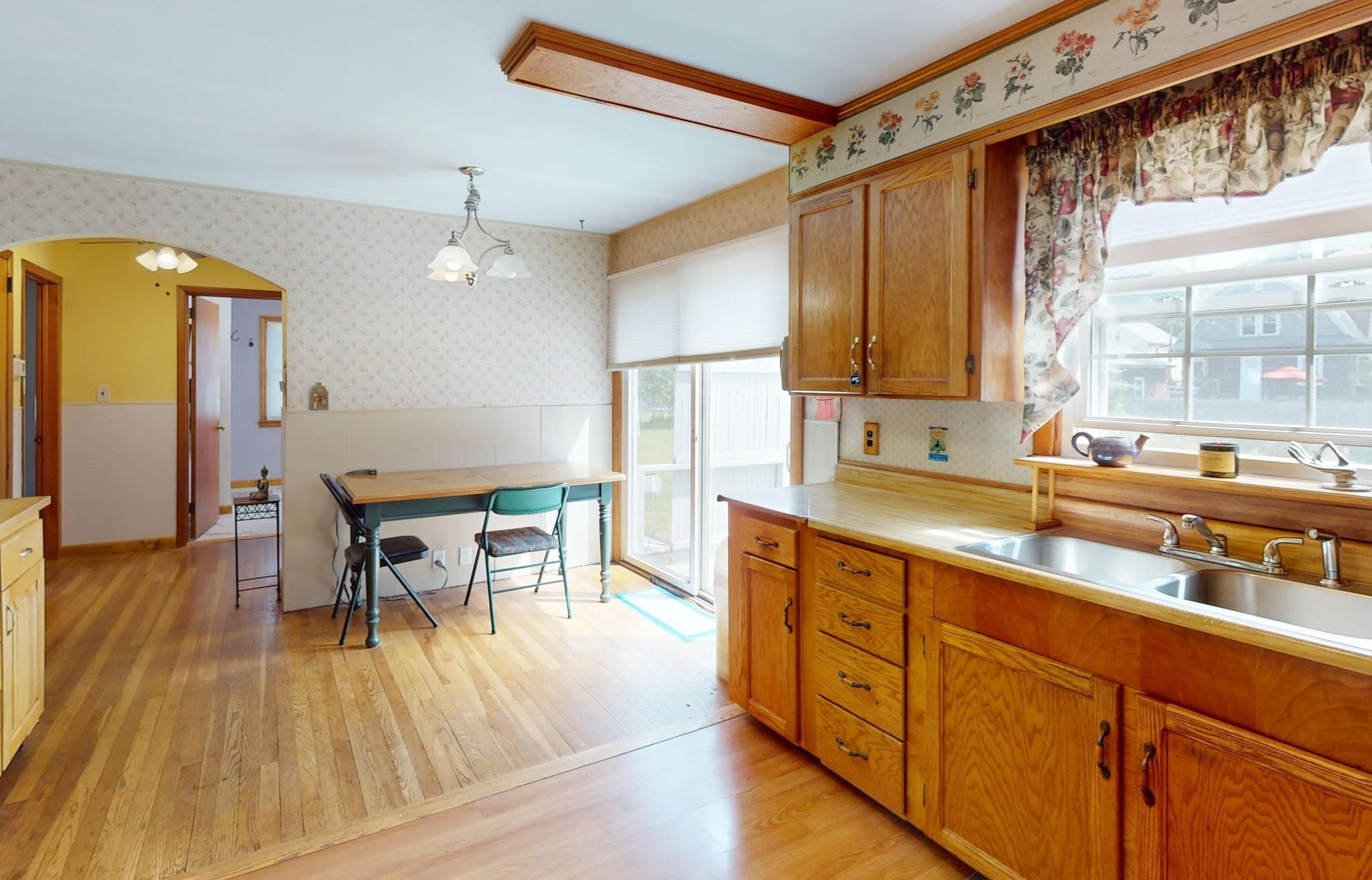 Single Family Residence at 81 Vernon St, Greenfield MA 01301, Greenfield, photo 6 of 36