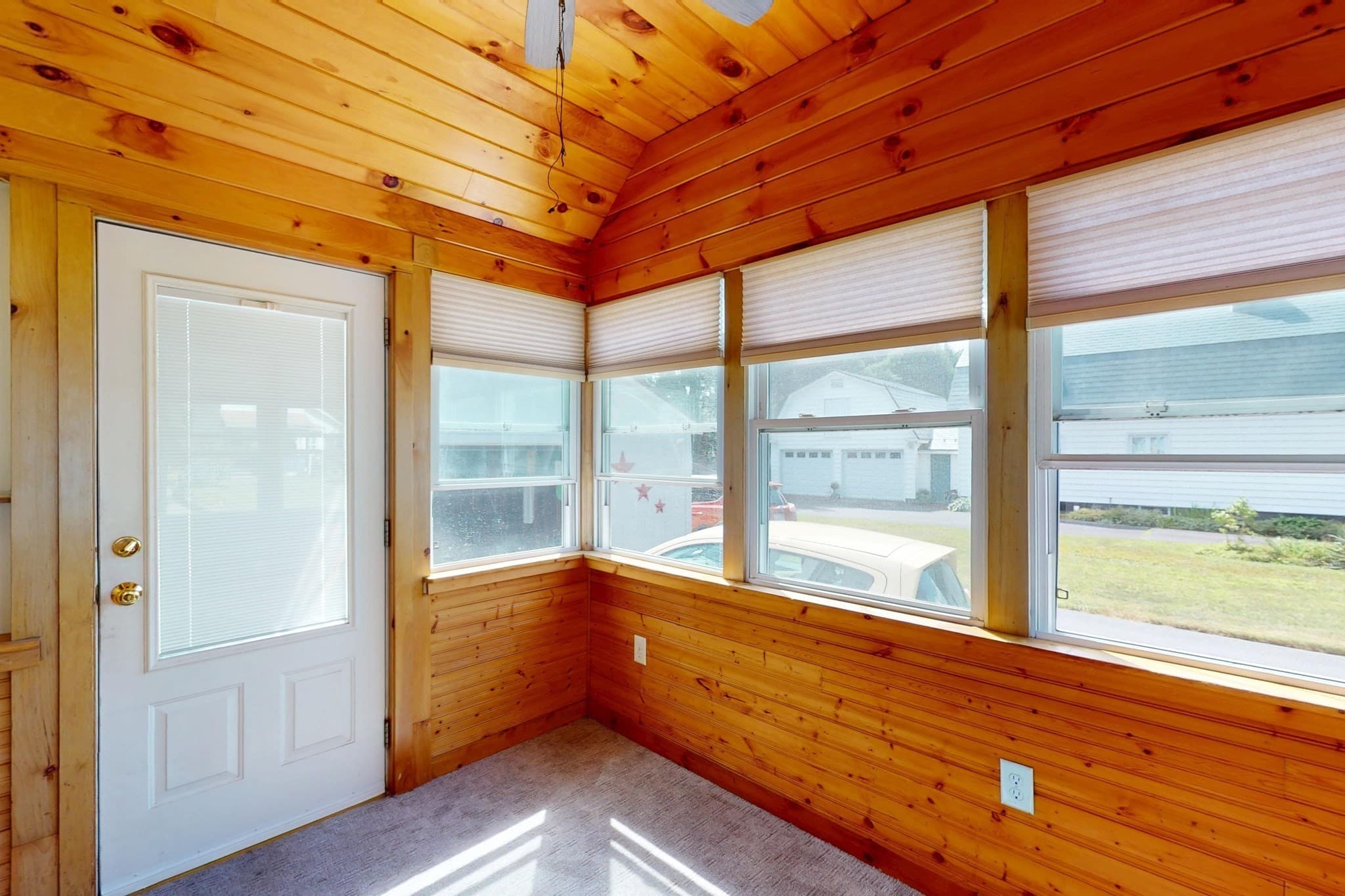 Single Family Residence at 81 Vernon St, Greenfield MA 01301, Greenfield, photo 5 of 36