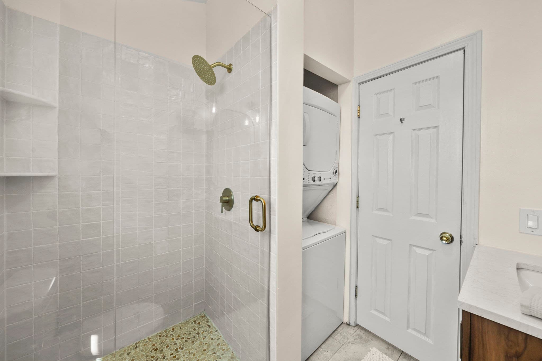 Condominium at 17 Millett St # 3, Gloucester MA 01930, Gloucester, photo 17 of 22