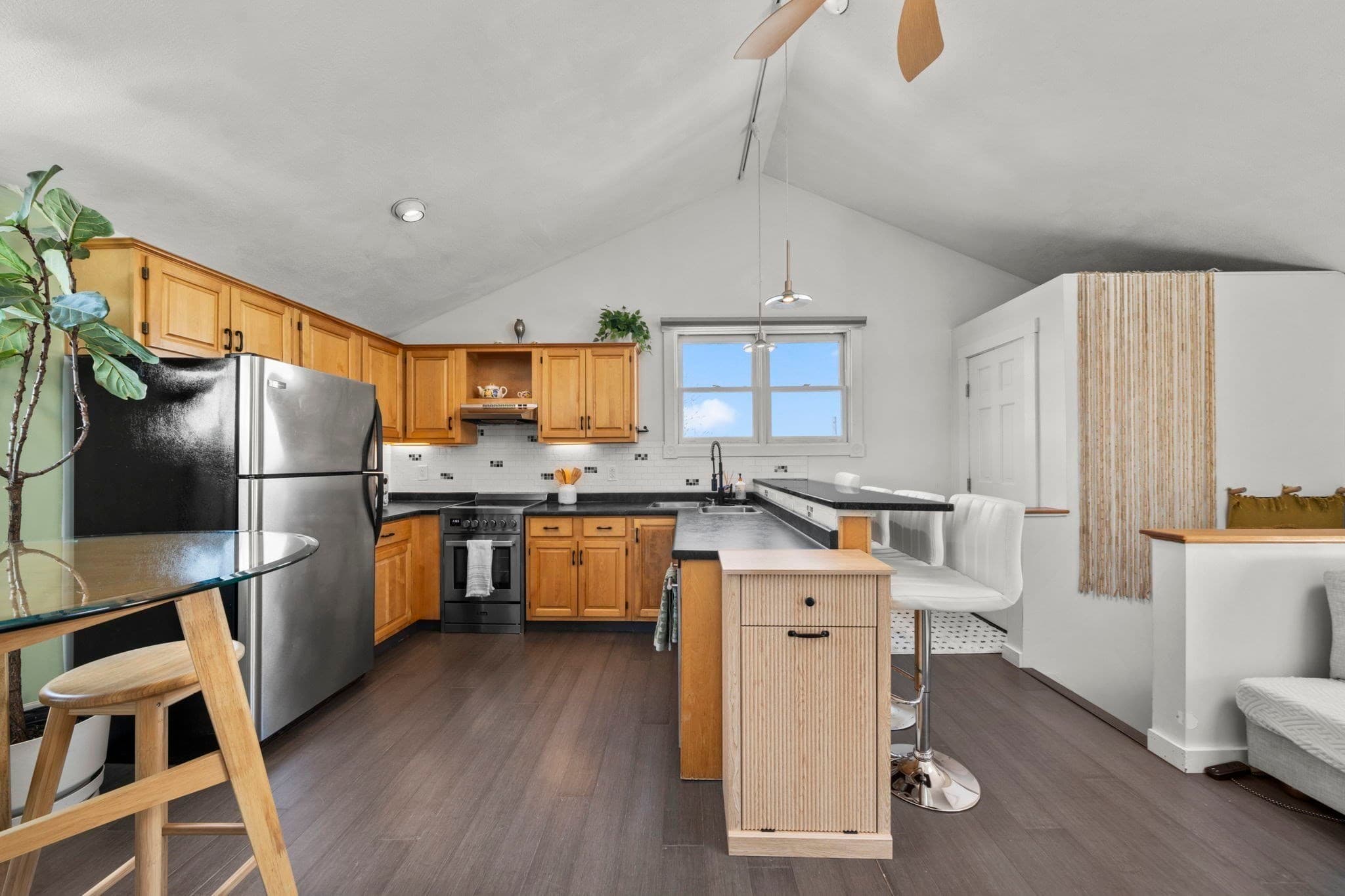 Condominium at 17 Millett St # 3, Gloucester MA 01930, Gloucester, photo 12 of 22