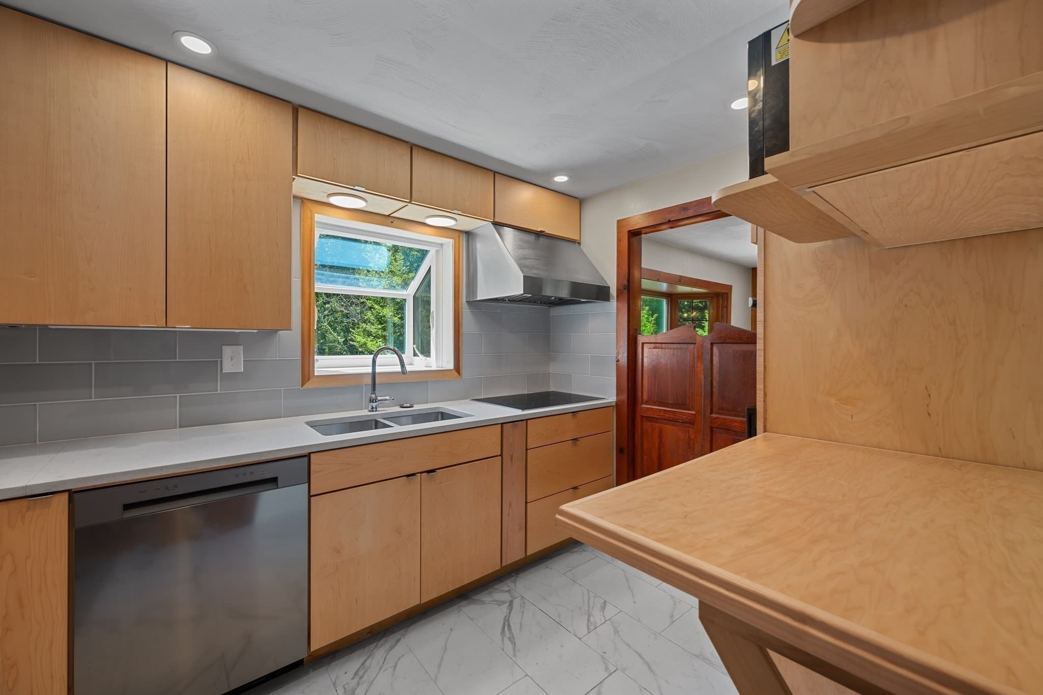 Single Family Residence at 249 Green Rd, Bolton MA 01740, Bolton, photo 6 of 32