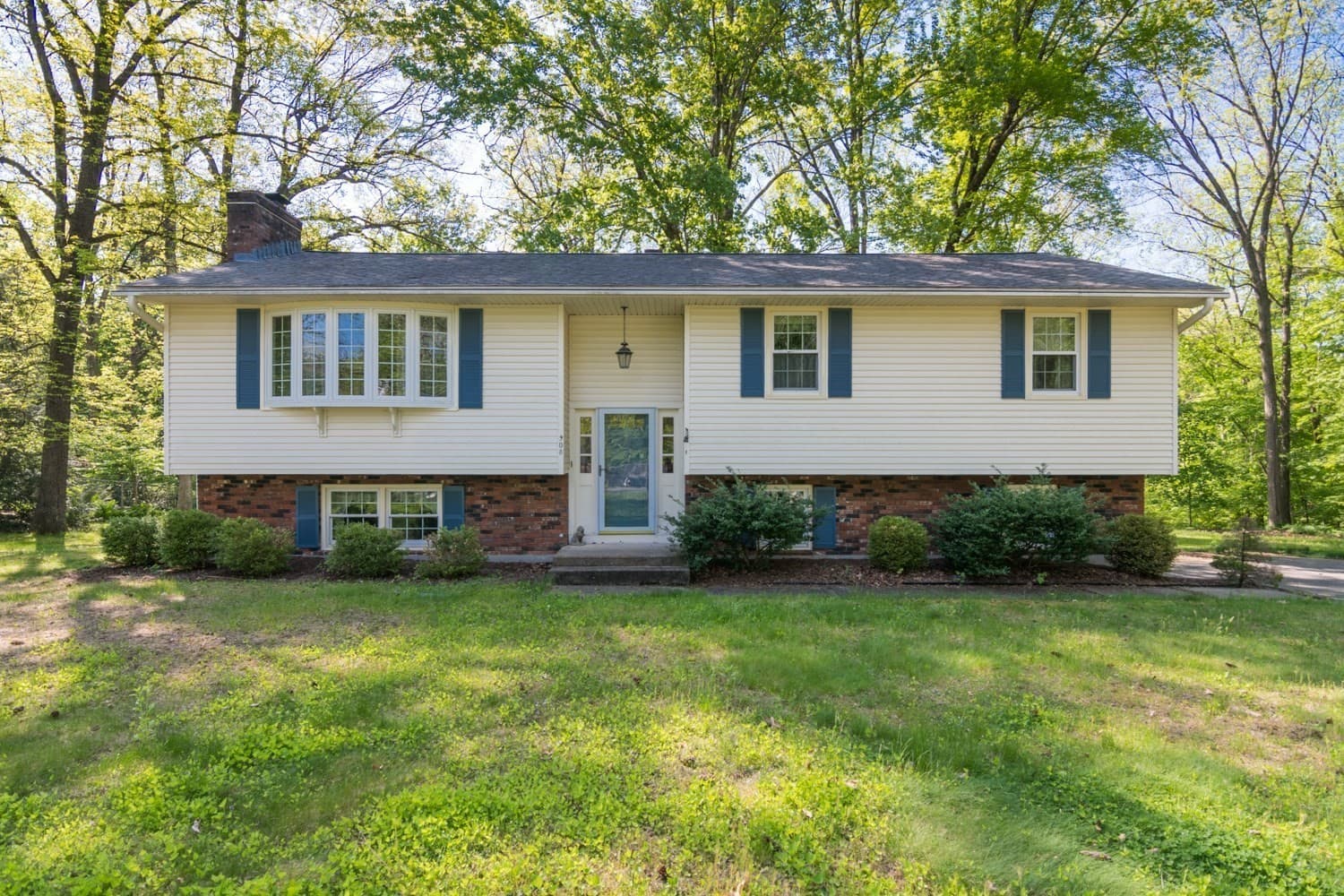 908 Burts Pit Rd, Northampton MA 01062