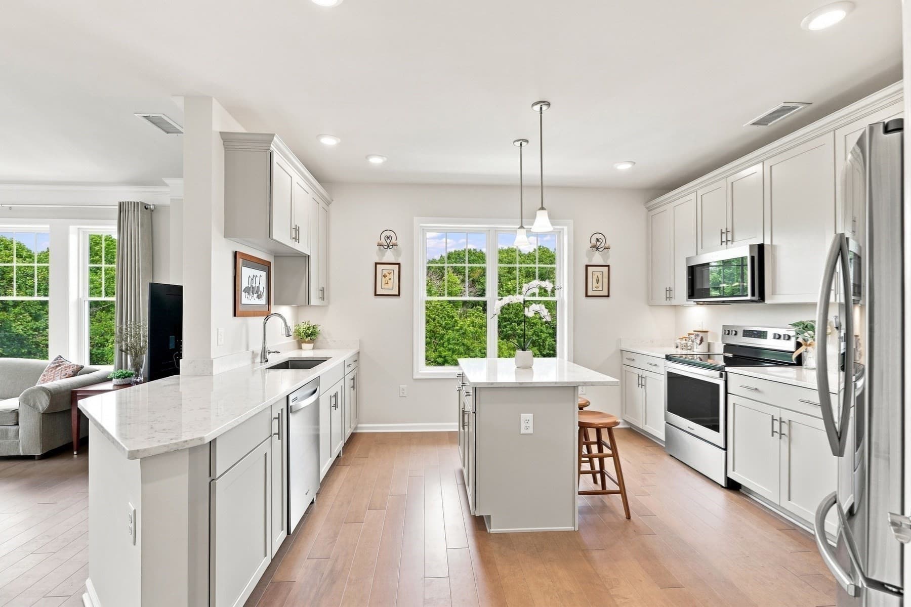 Condominium at 4 Francis Dr # 412, Andover MA 01810, Andover, photo 2 of 34