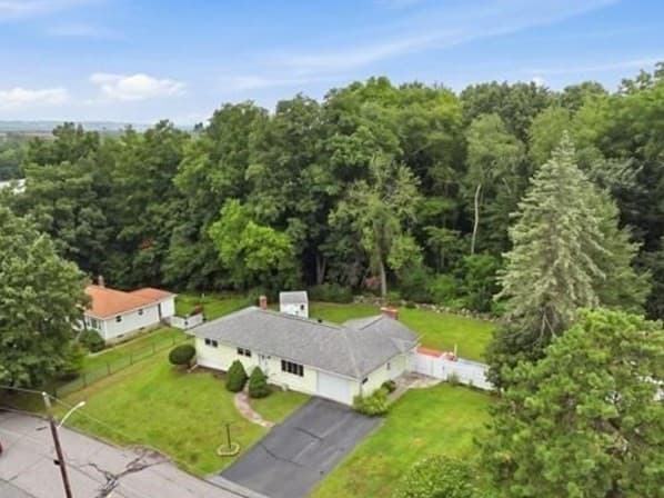 7 Hawthorne Street, Grafton MA 01536