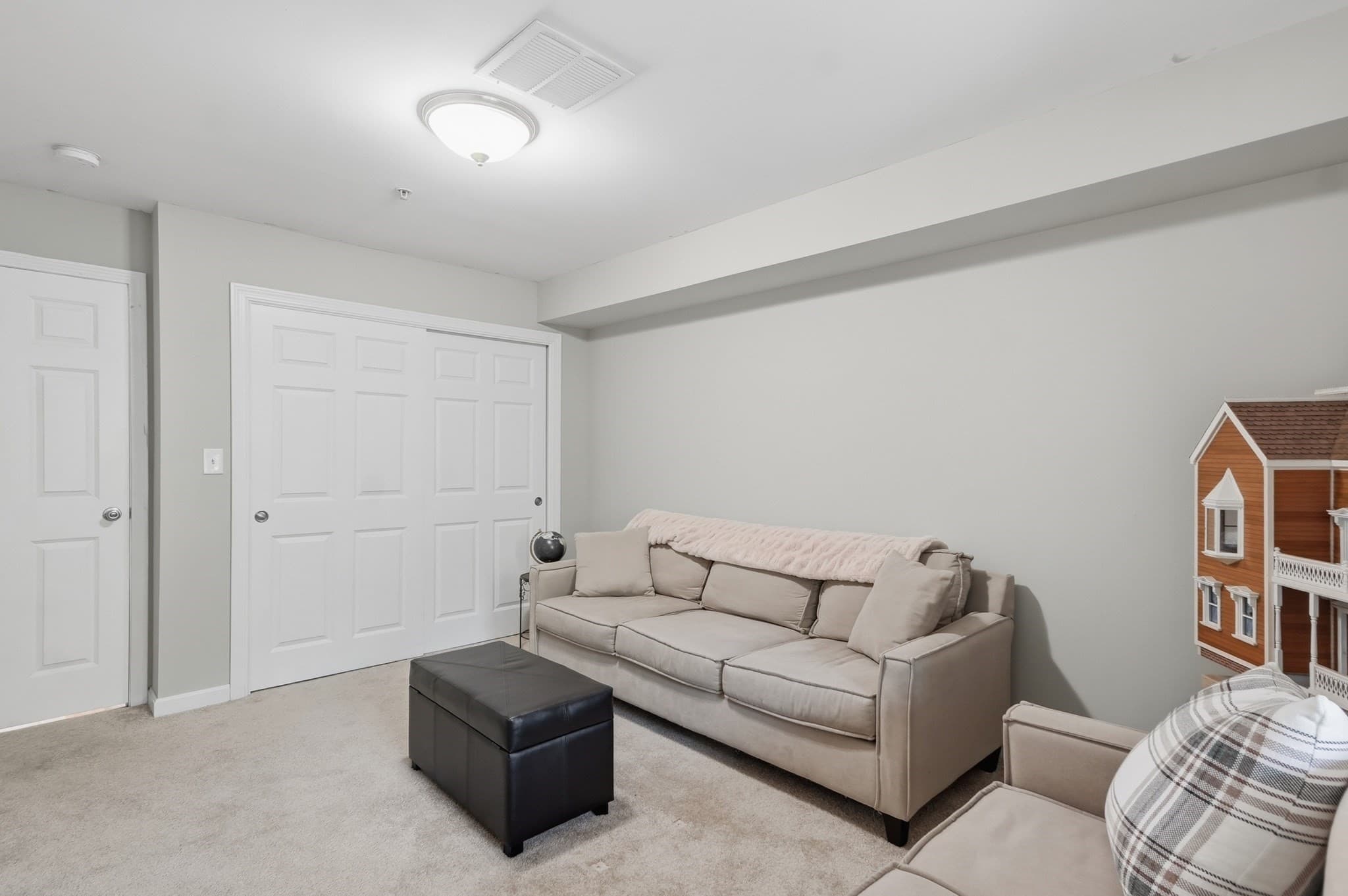 Condominium at 2 Duck Pond Road # 126, Beverly MA 01915, Beverly, photo 16 of 32