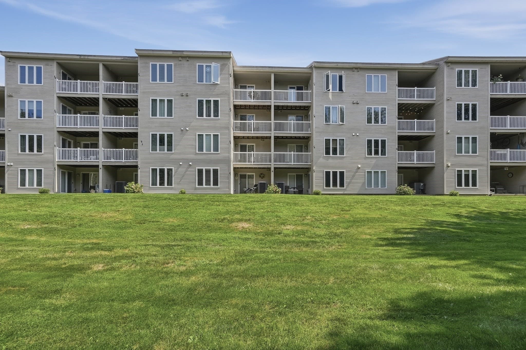 Condominium at 2 Duck Pond Road # 126, Beverly MA 01915, Beverly, photo 31 of 32