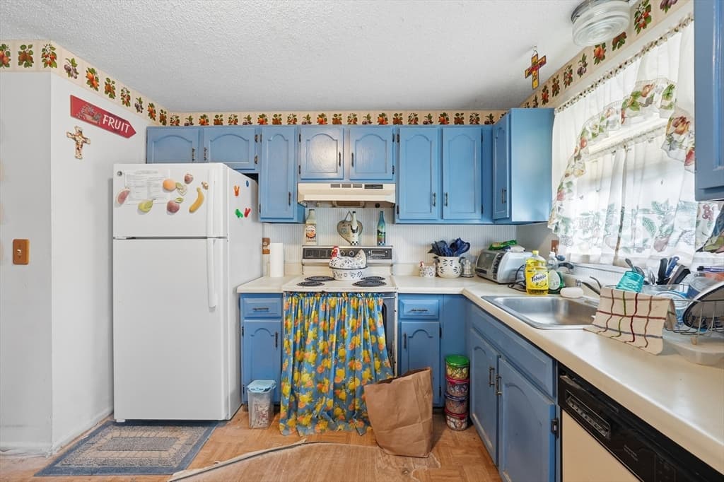 Condominium at 35 Sheri Ln # 35, Agawam MA 01001, Agawam, photo 6 of 18