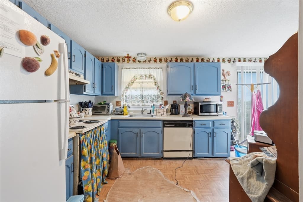 Condominium at 35 Sheri Ln # 35, Agawam MA 01001, Agawam, photo 5 of 18