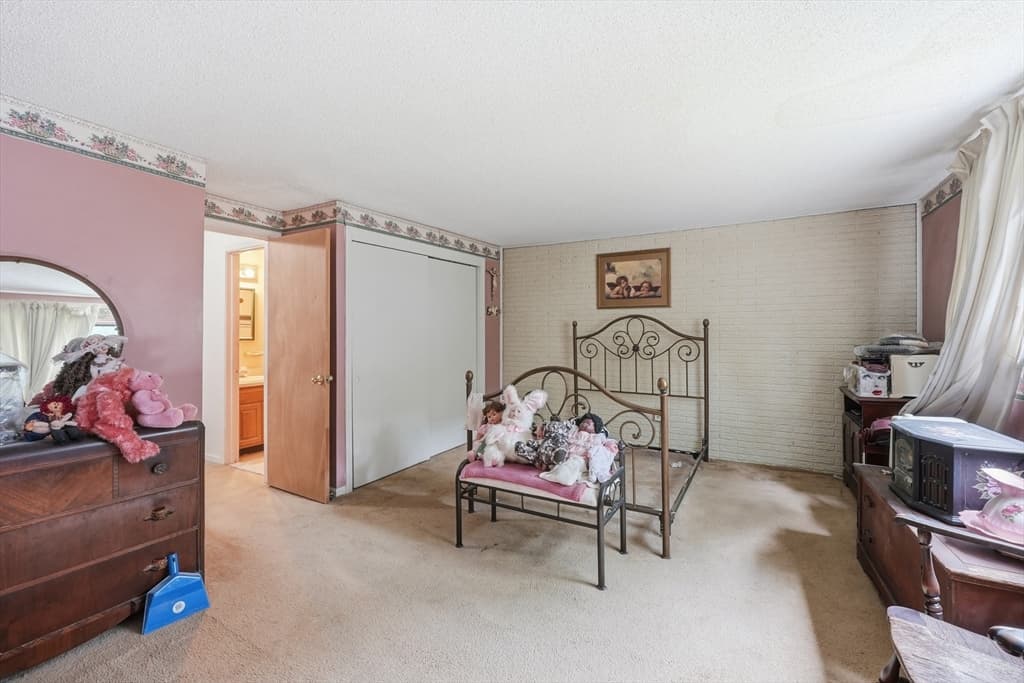 Condominium at 35 Sheri Ln # 35, Agawam MA 01001, Agawam, photo 14 of 18