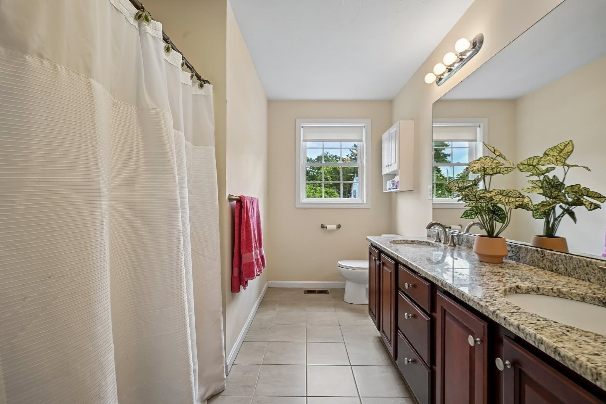 Single Family Residence at 12 Autumn St, Billerica MA 01821, photo 10 of 28