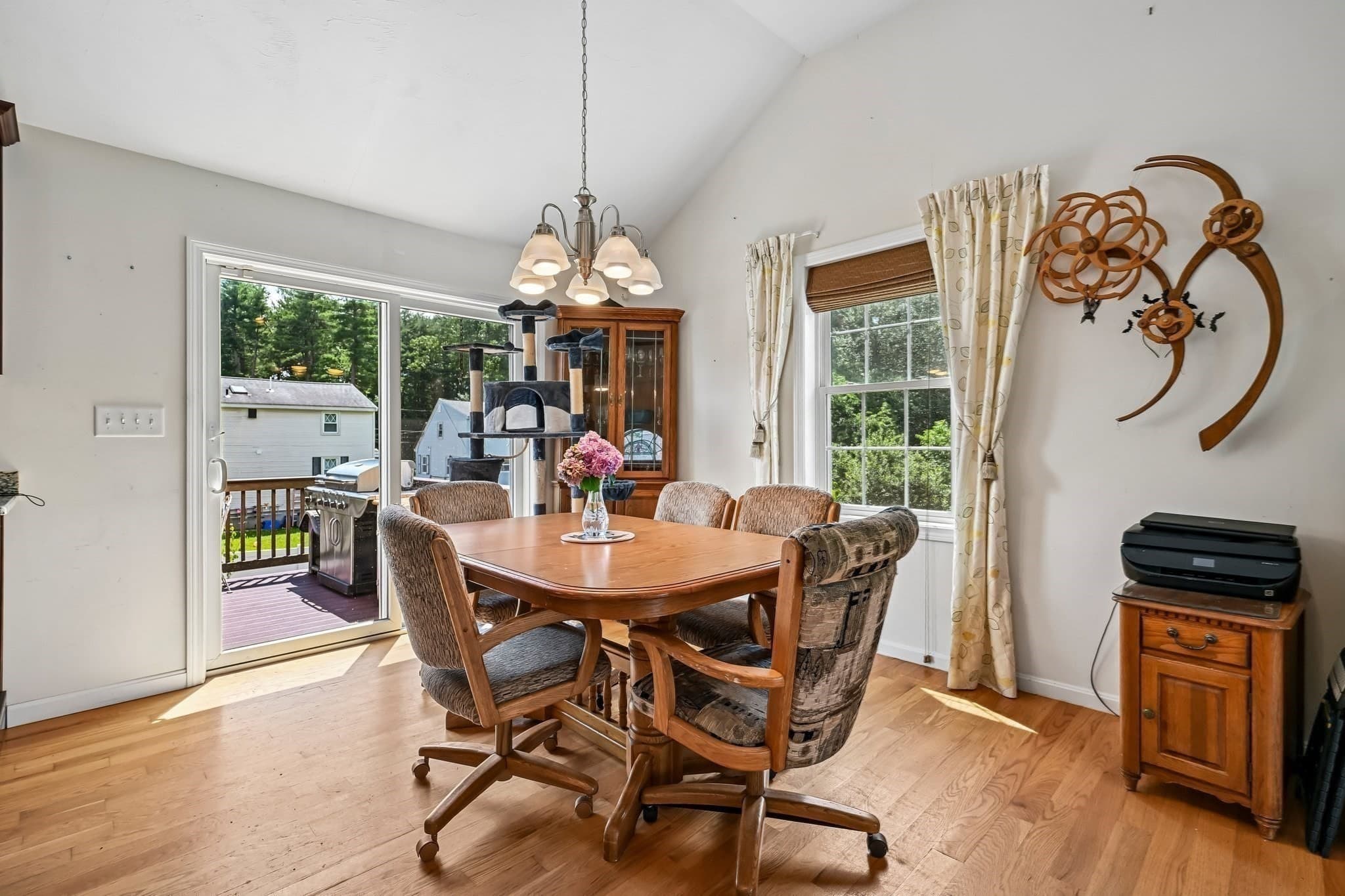 Single Family Residence at 12 Autumn St, Billerica MA 01821, photo 8 of 28