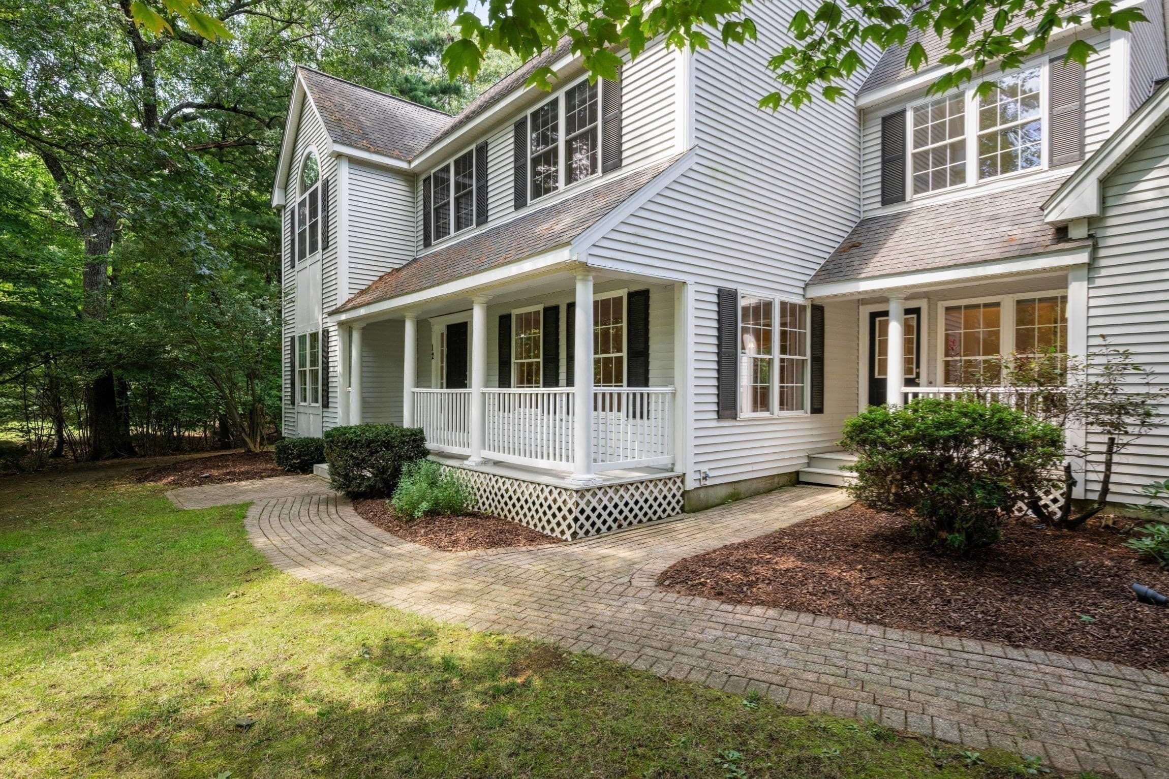 12 Rocky Woods Rd, Hopkinton MA 01748