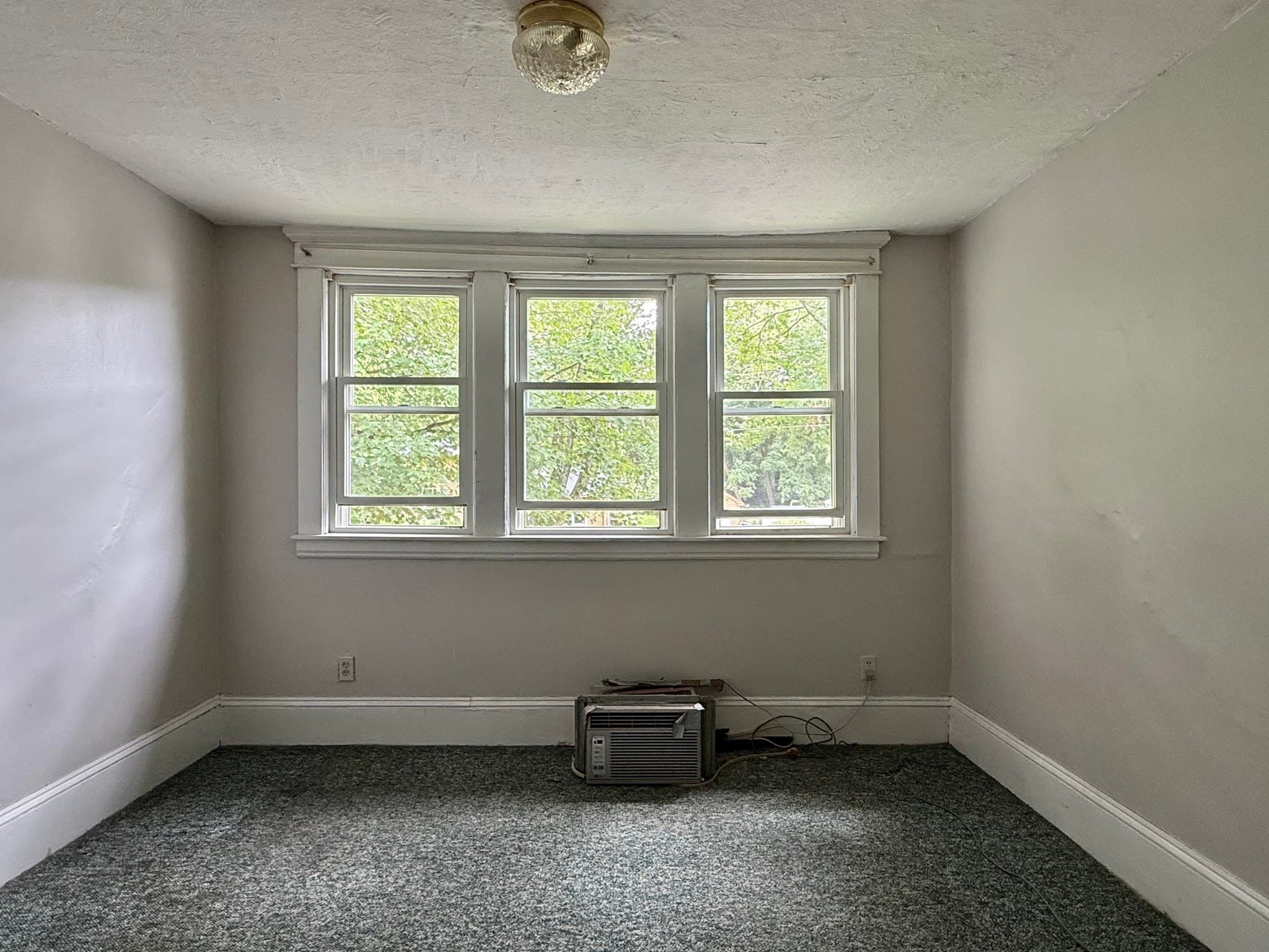 Single Family Residence at 88 Carr Avenue, Agawam MA 01001, photo 21 of 40