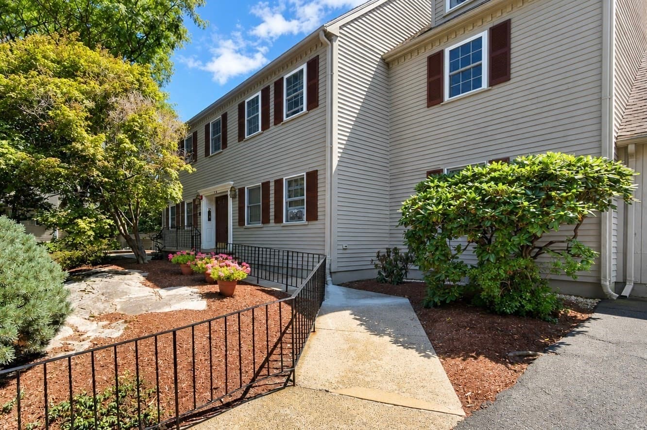 12 Valiant Way # 12, Salem MA 01970