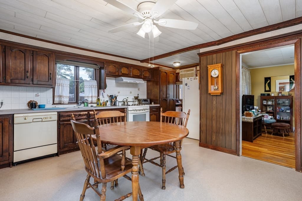 Single Family Residence at 38 Woodland St, Methuen MA 01844, Methuen, photo 12 of 41