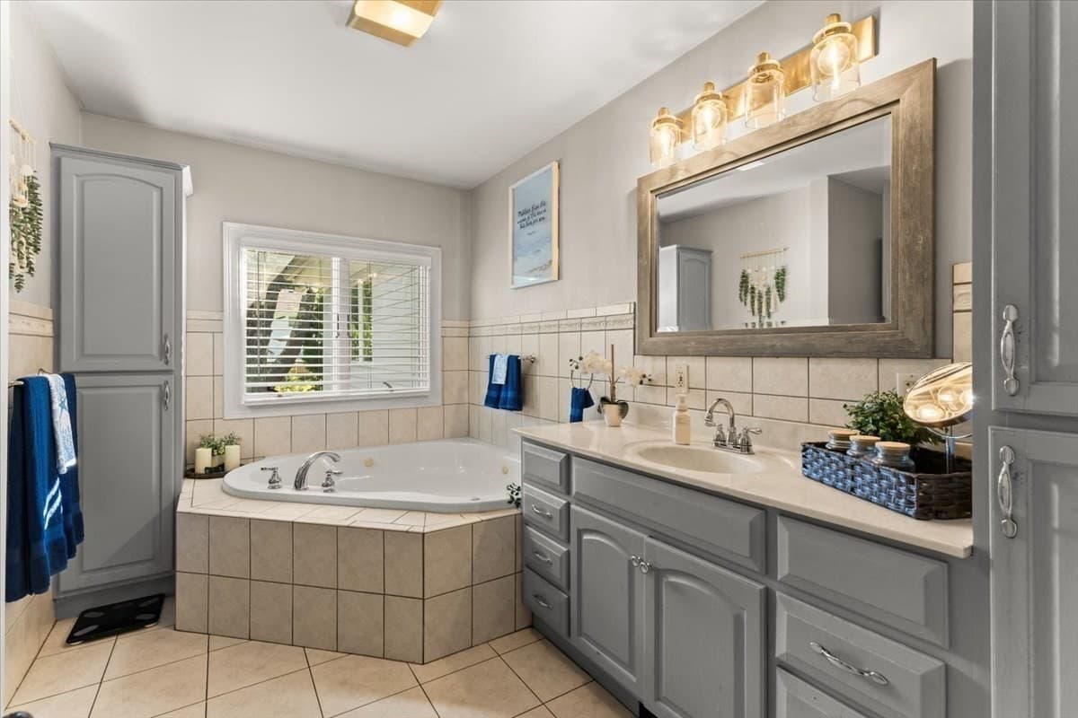Single Family Residence at 16 Green Meadow Dr, Acushnet MA 02743, Acushnet, photo 36 of 42