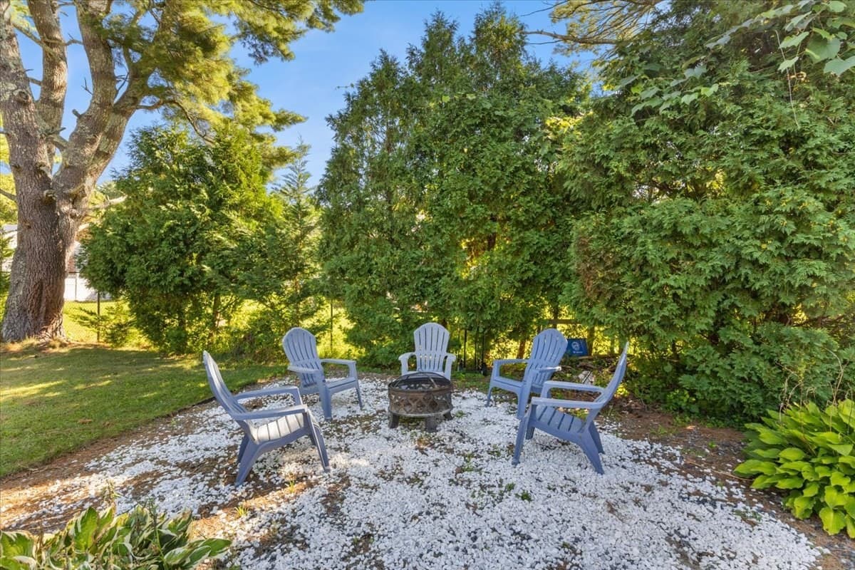 Single Family Residence at 16 Green Meadow Dr, Acushnet MA 02743, Acushnet, photo 9 of 42