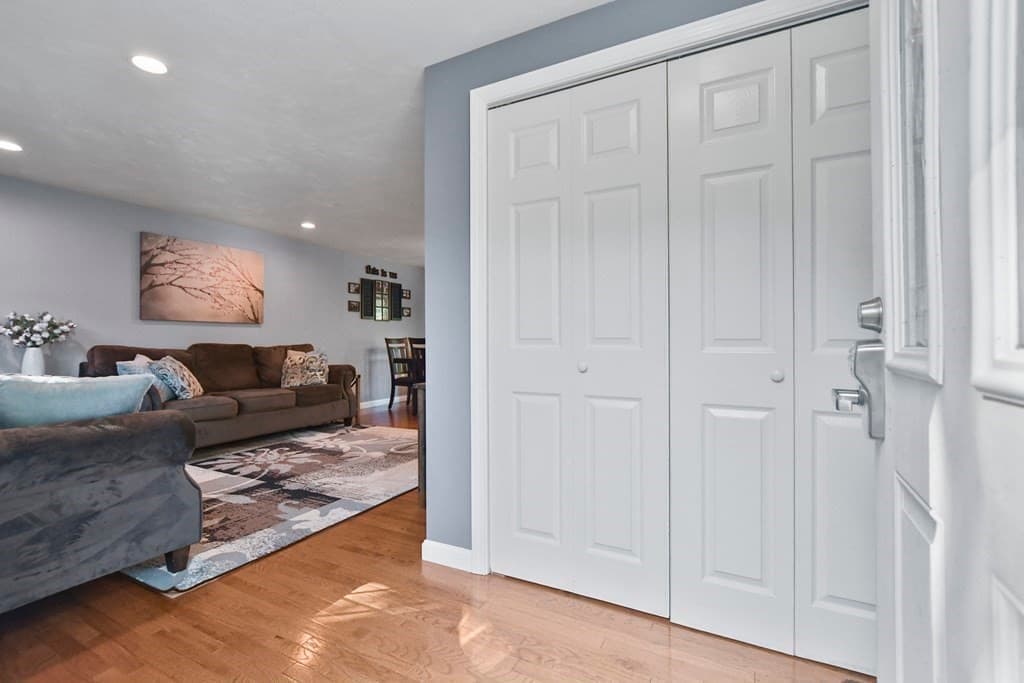 Single Family Residence at 33 Longley Rd, Groton MA 01450, Groton, photo 5 of 25