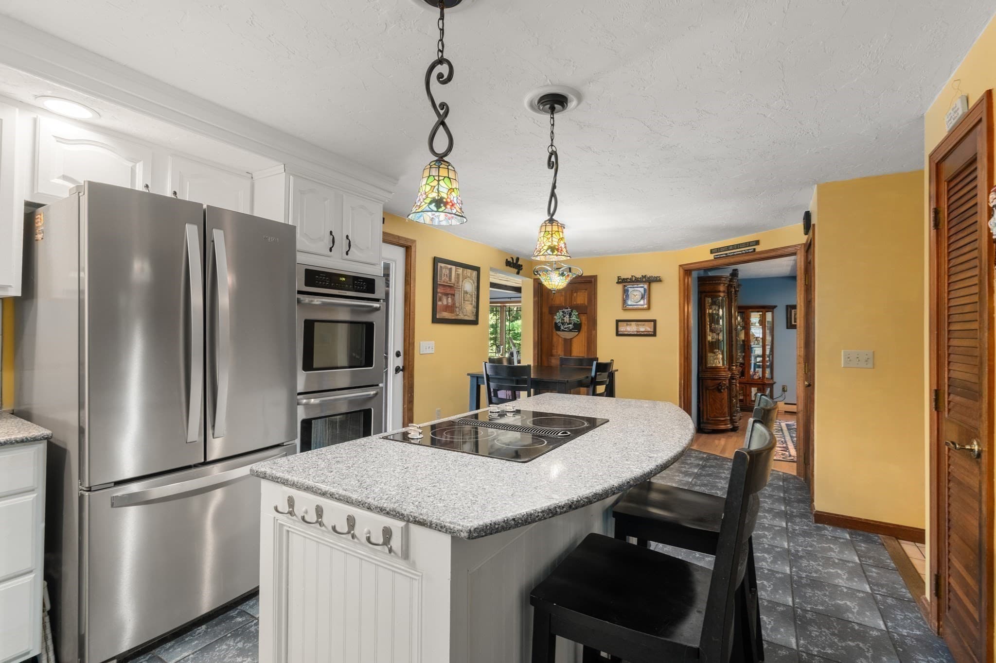 Single Family Residence at 14 Woodview Dr, Lakeville MA 02347, photo 8 of 41