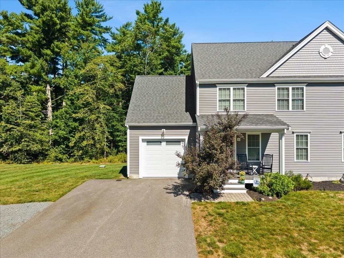 Condominium at 2 Milenas Path # 2, Middleboro MA 02346, photo 3 of 41