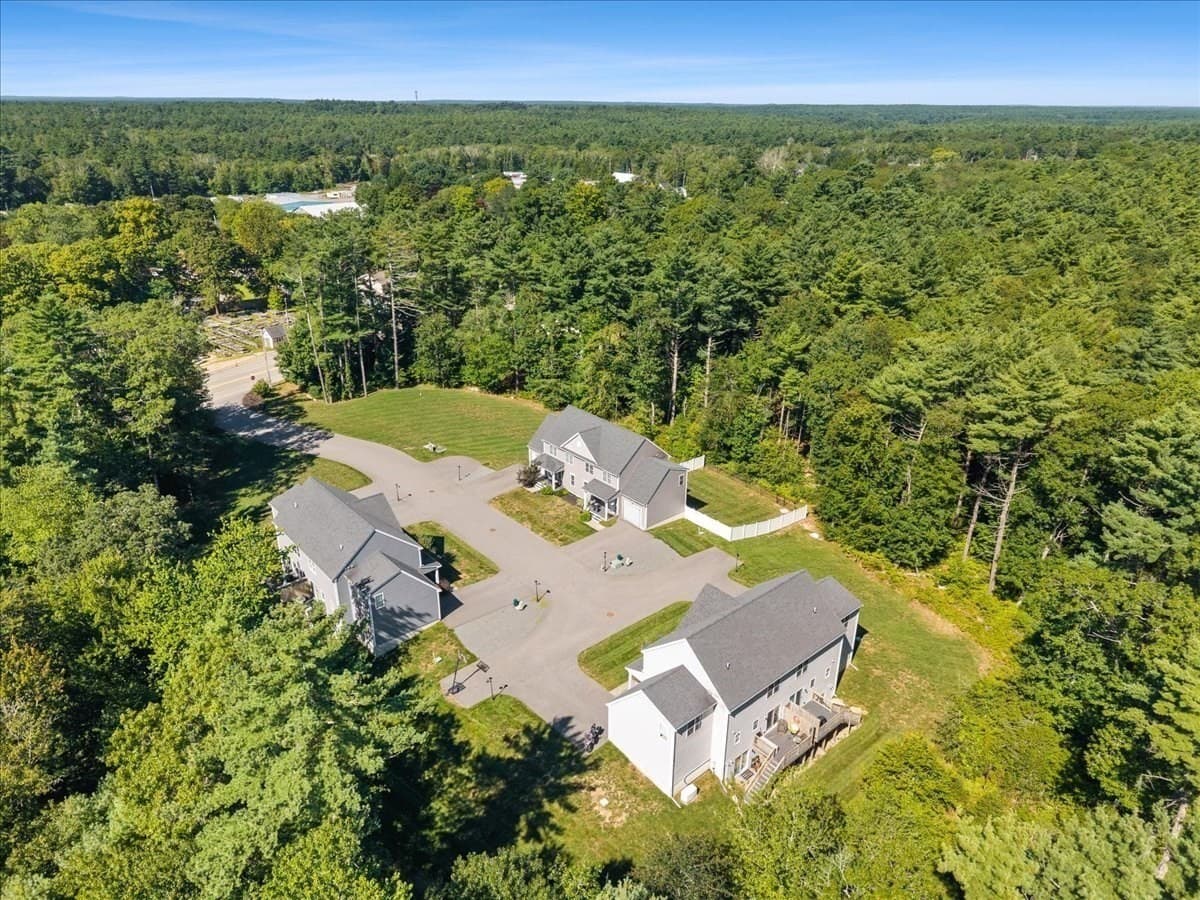 Condominium at 2 Milenas Path # 2, Middleboro MA 02346, photo 10 of 41