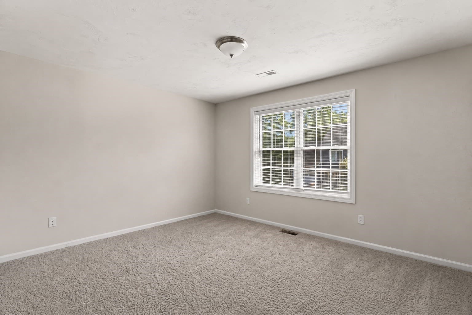 Condominium at 2 Milenas Path # 2, Middleboro MA 02346, photo 31 of 41