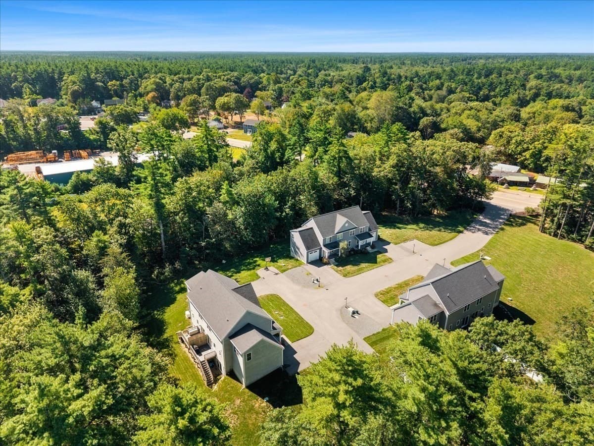 Condominium at 2 Milenas Path # 2, Middleboro MA 02346, photo 8 of 41