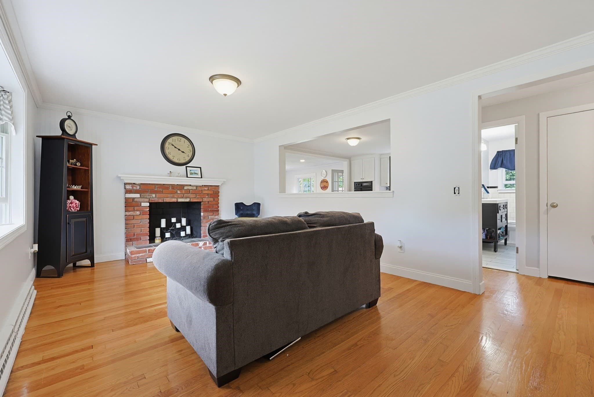 Single Family Residence at 6 Young Ave., North Attleboro MA 02760, photo 3 of 36
