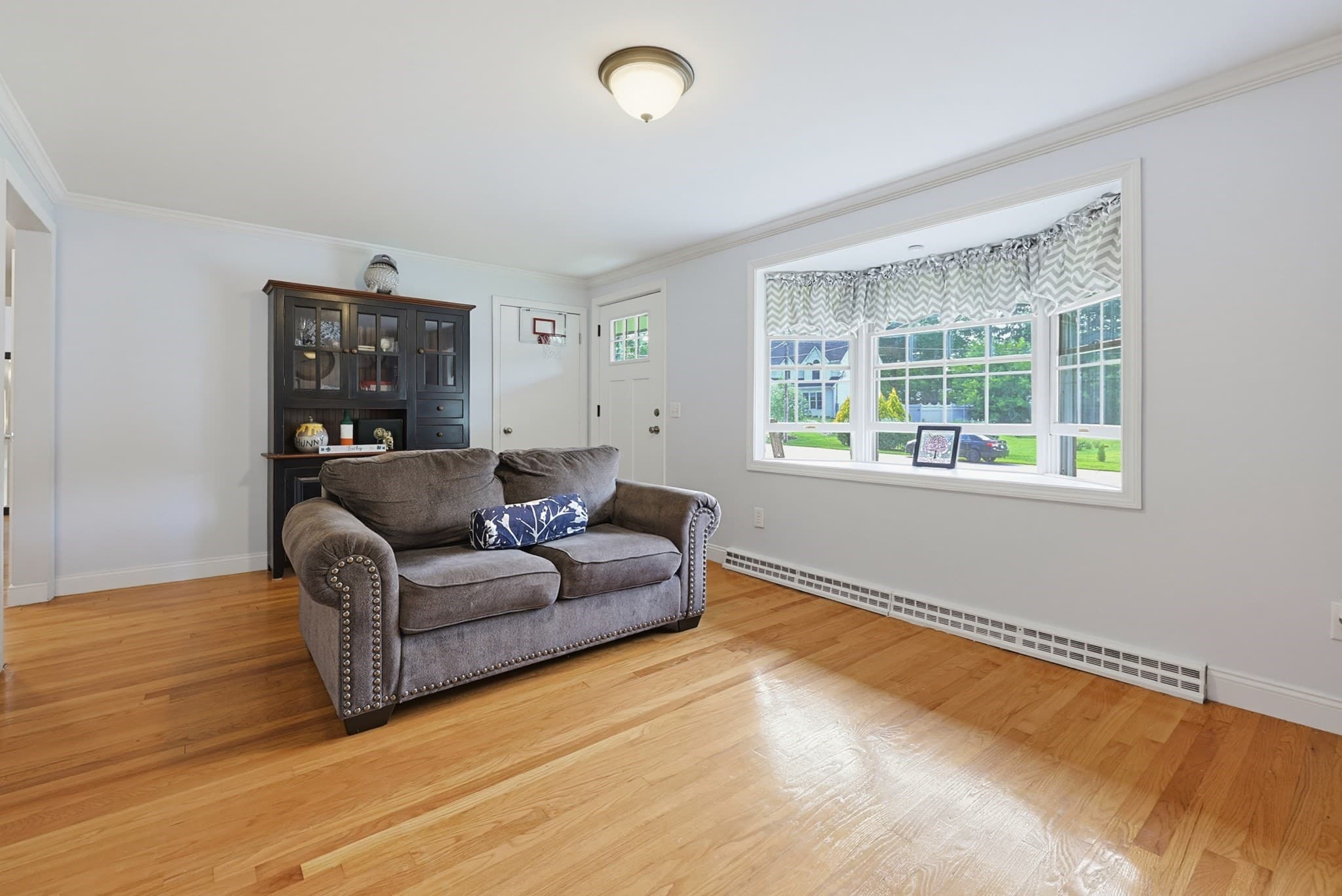 Single Family Residence at 6 Young Ave., North Attleboro MA 02760, photo 5 of 36