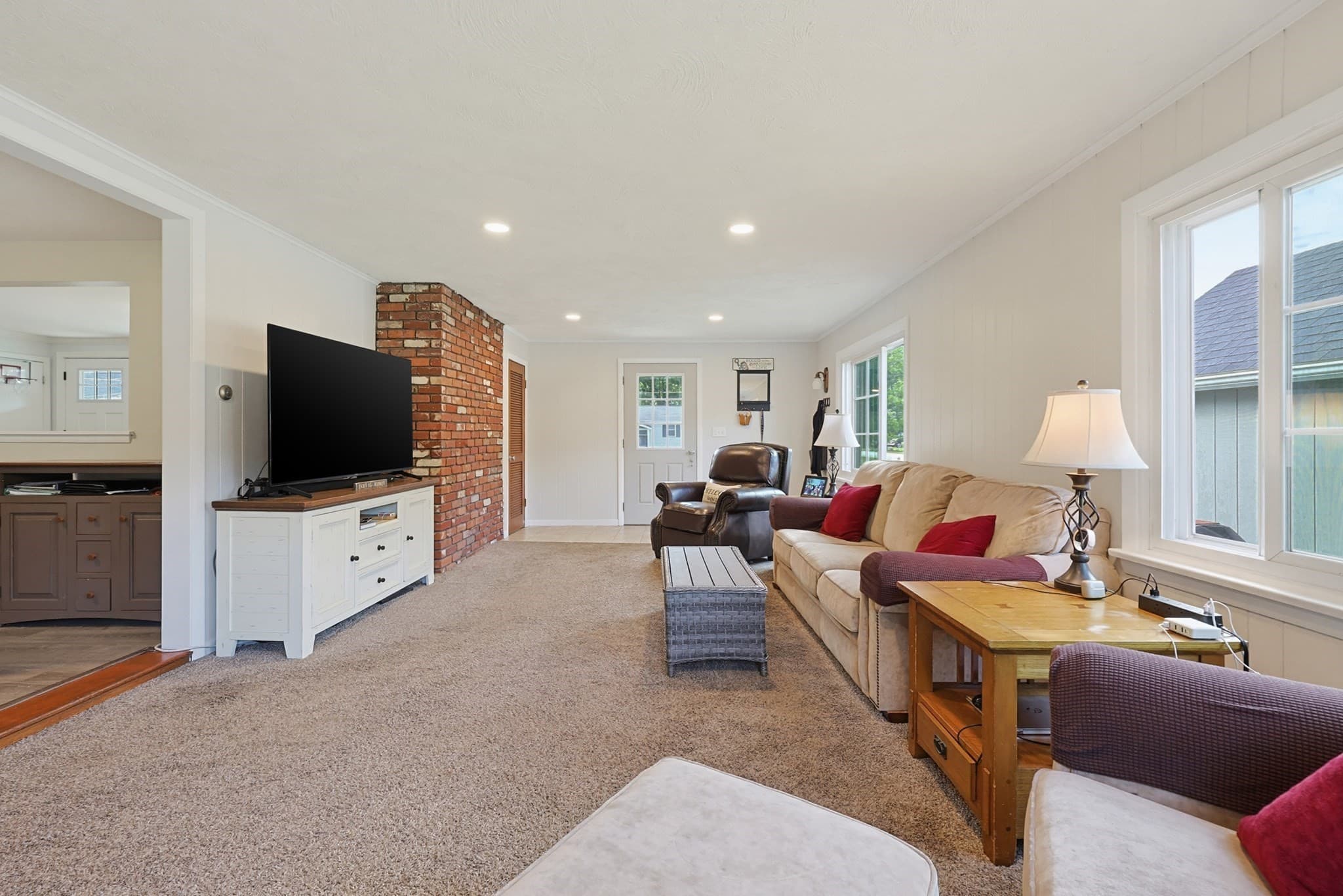 Single Family Residence at 6 Young Ave., North Attleboro MA 02760, photo 15 of 36