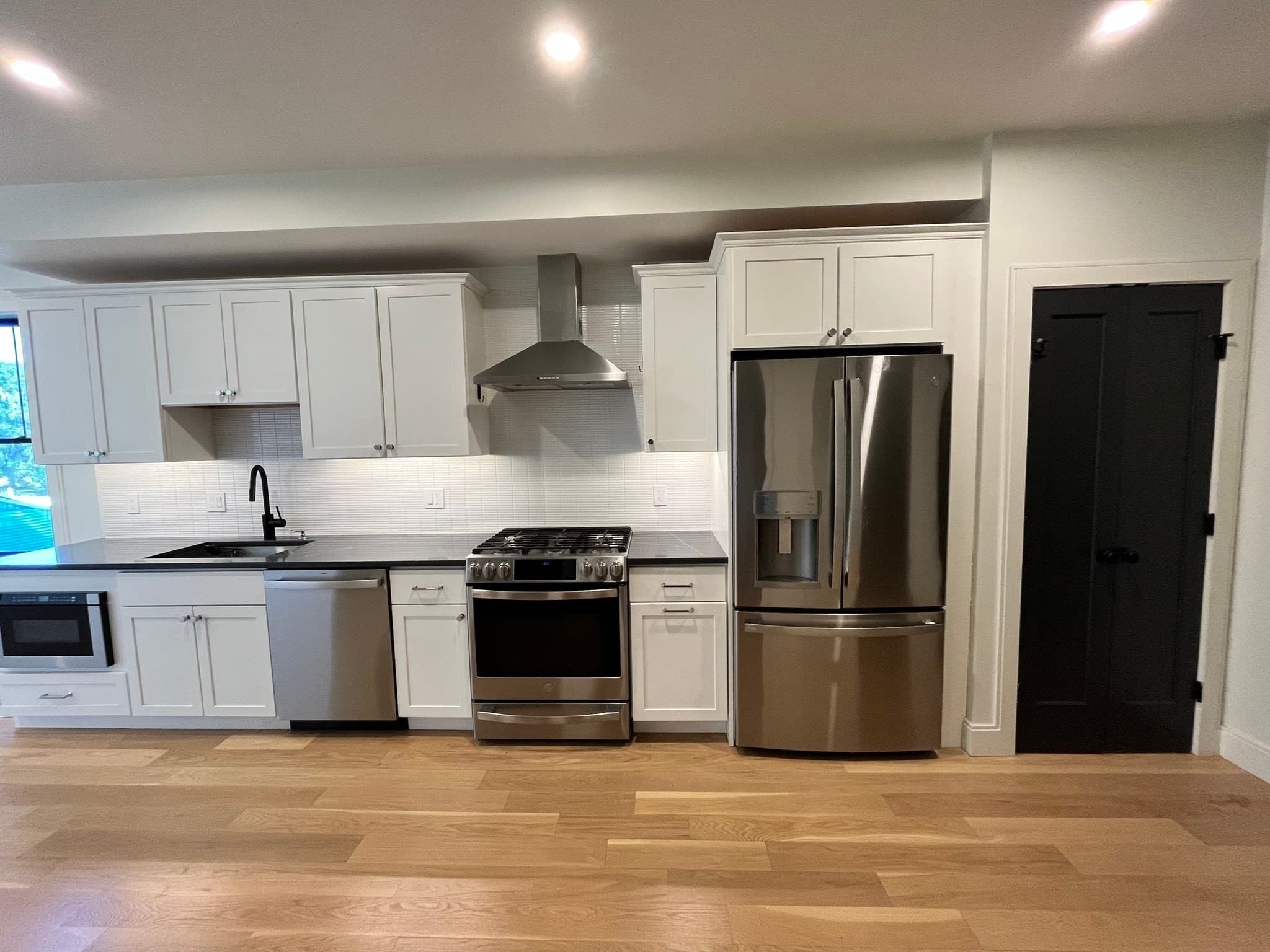 Condominium at 120 Moore St # 205, Boston MA 02128, Boston, photo 3 of 15