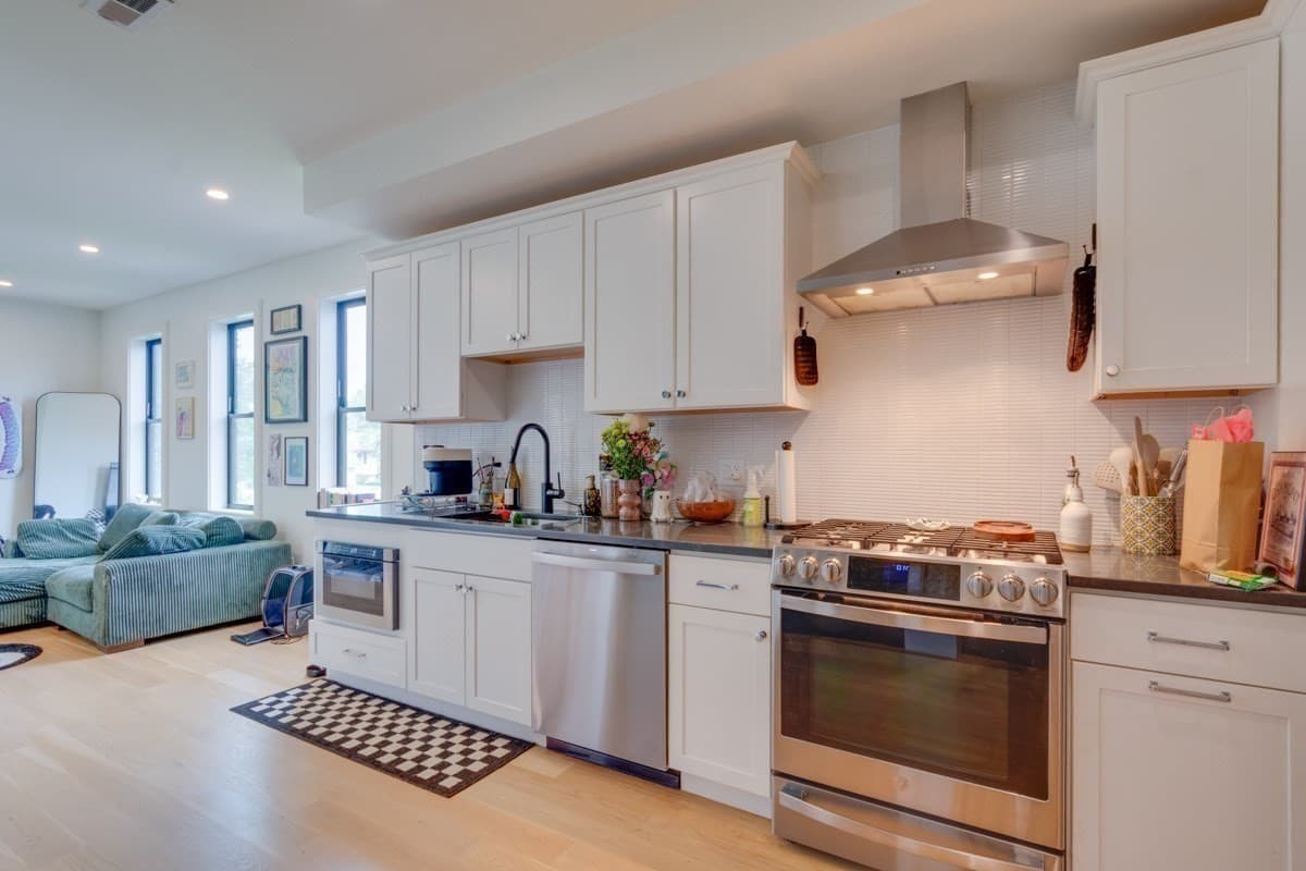 Condominium at 120 Moore St # 205, Boston MA 02128, Boston, photo 4 of 15
