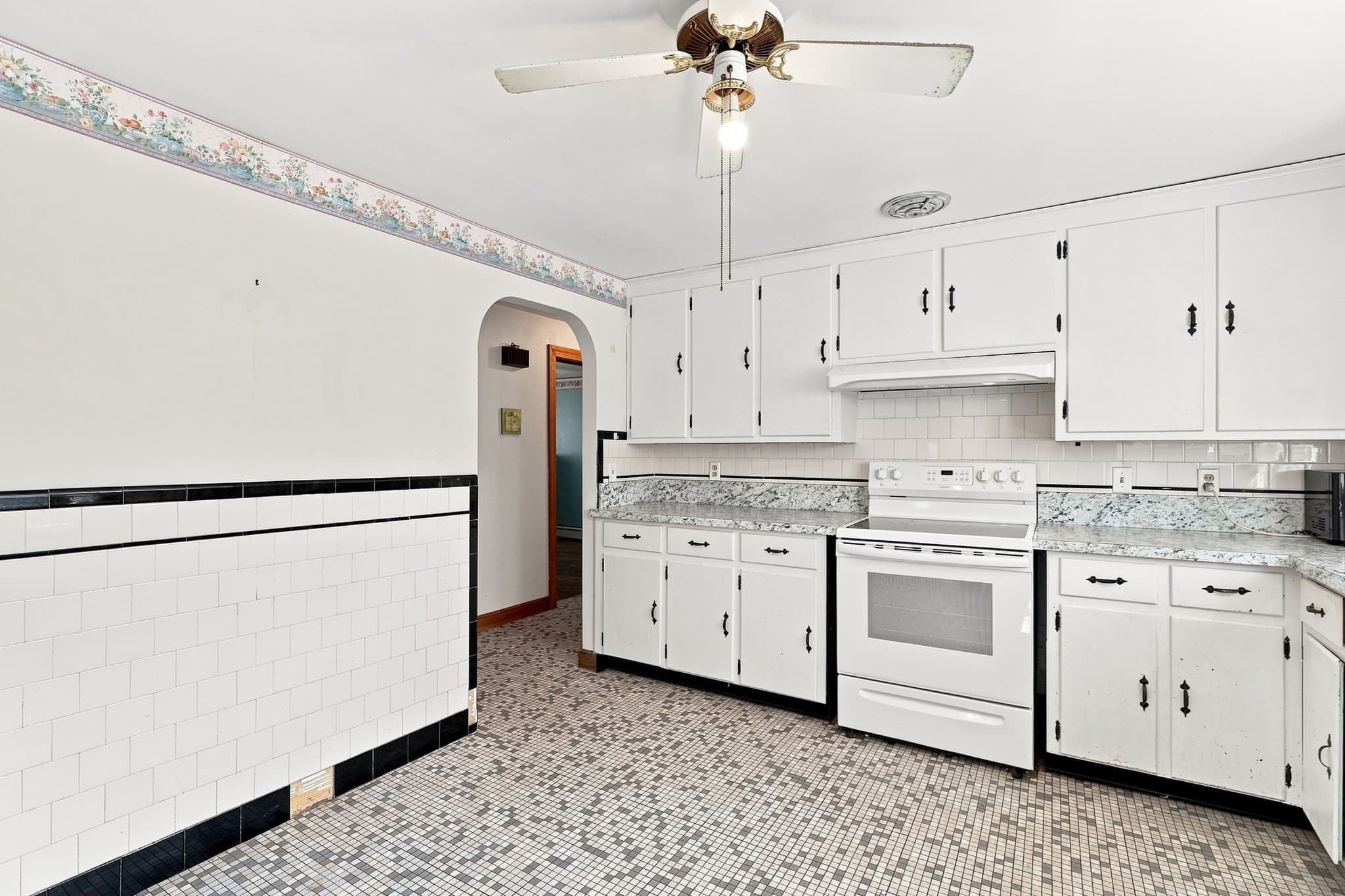 Single Family Residence at 4 Washington Street, Milford MA 01757, photo 11 of 36