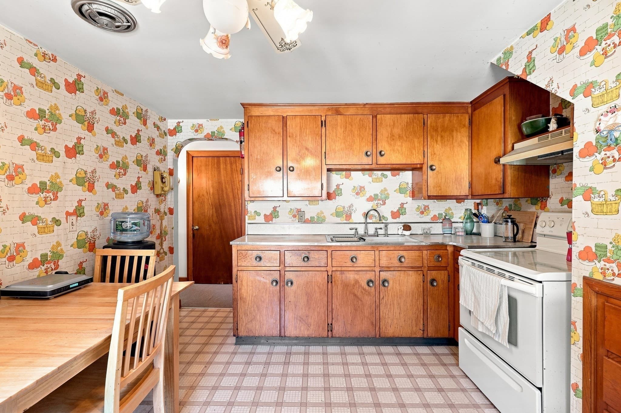 Single Family Residence at 4 Washington Street, Milford MA 01757, photo 21 of 36